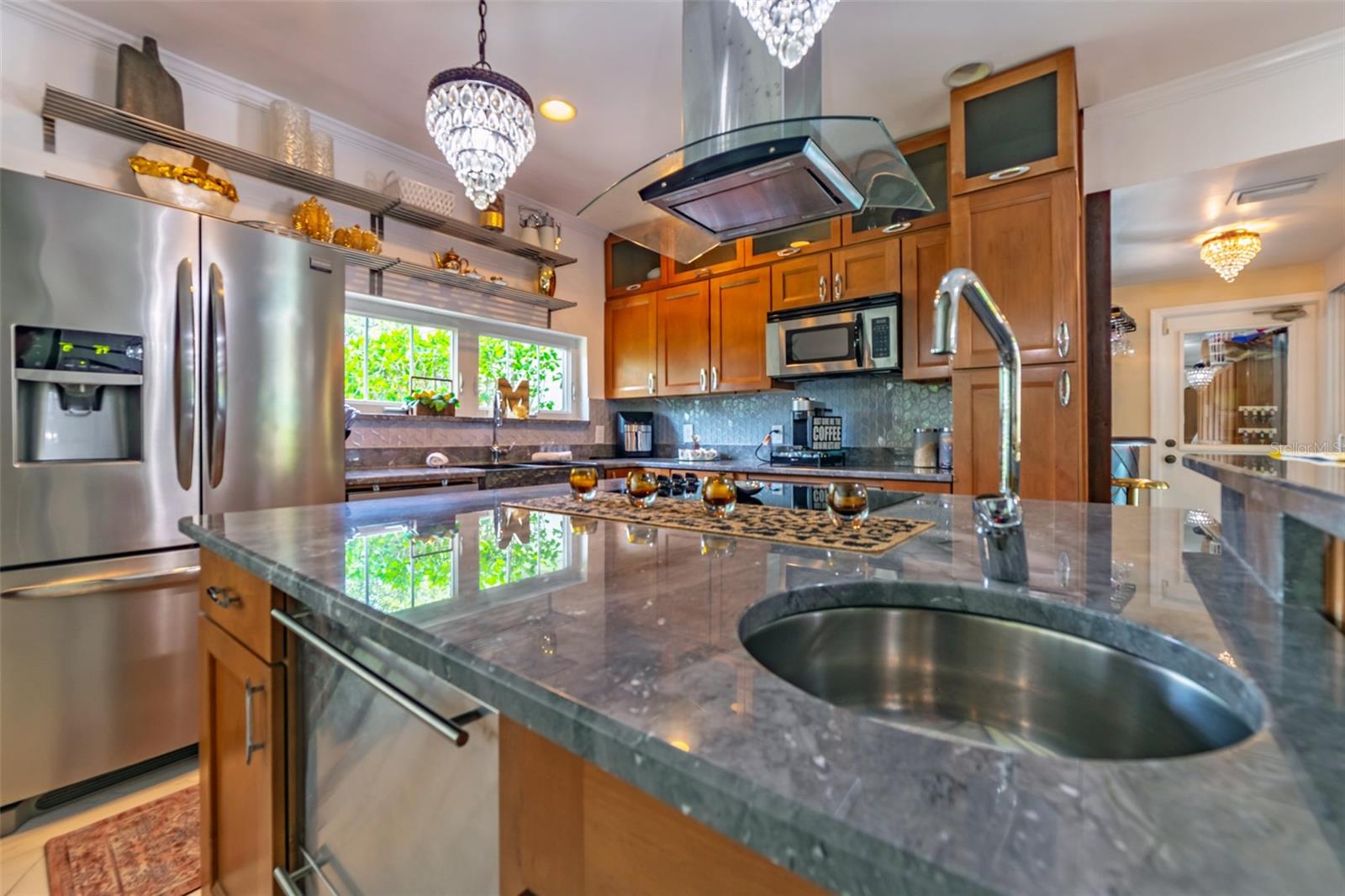 Image 17 of 81 For 4201 Dale Avenue