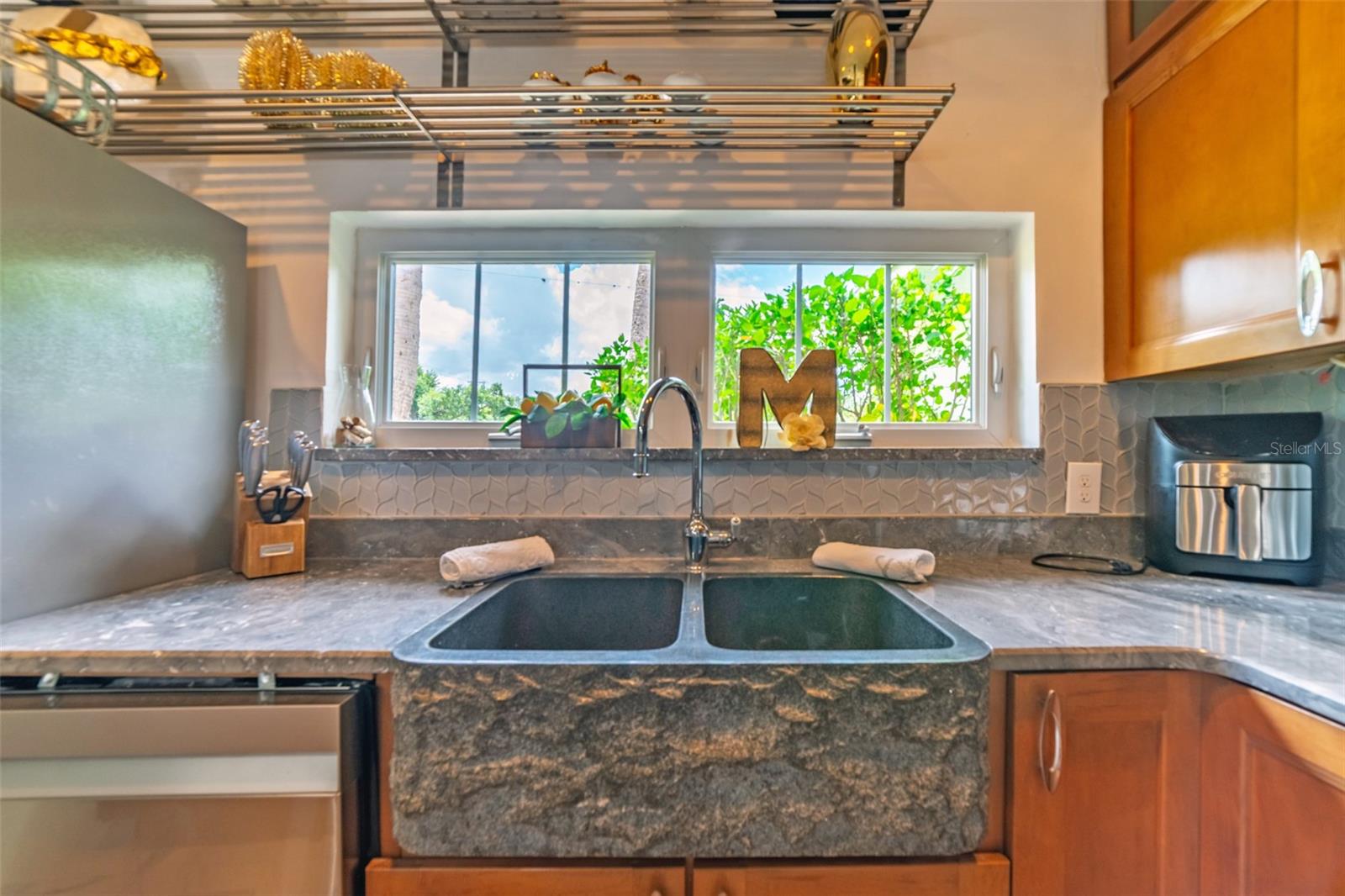 Image 21 of 81 For 4201 Dale Avenue