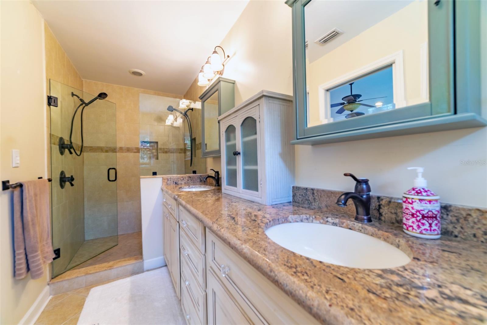 Image 42 of 81 For 4201 Dale Avenue