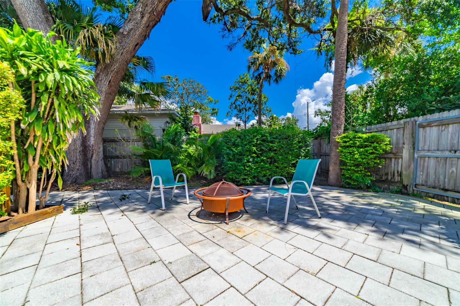 Image 57 of 81 For 4201 Dale Avenue