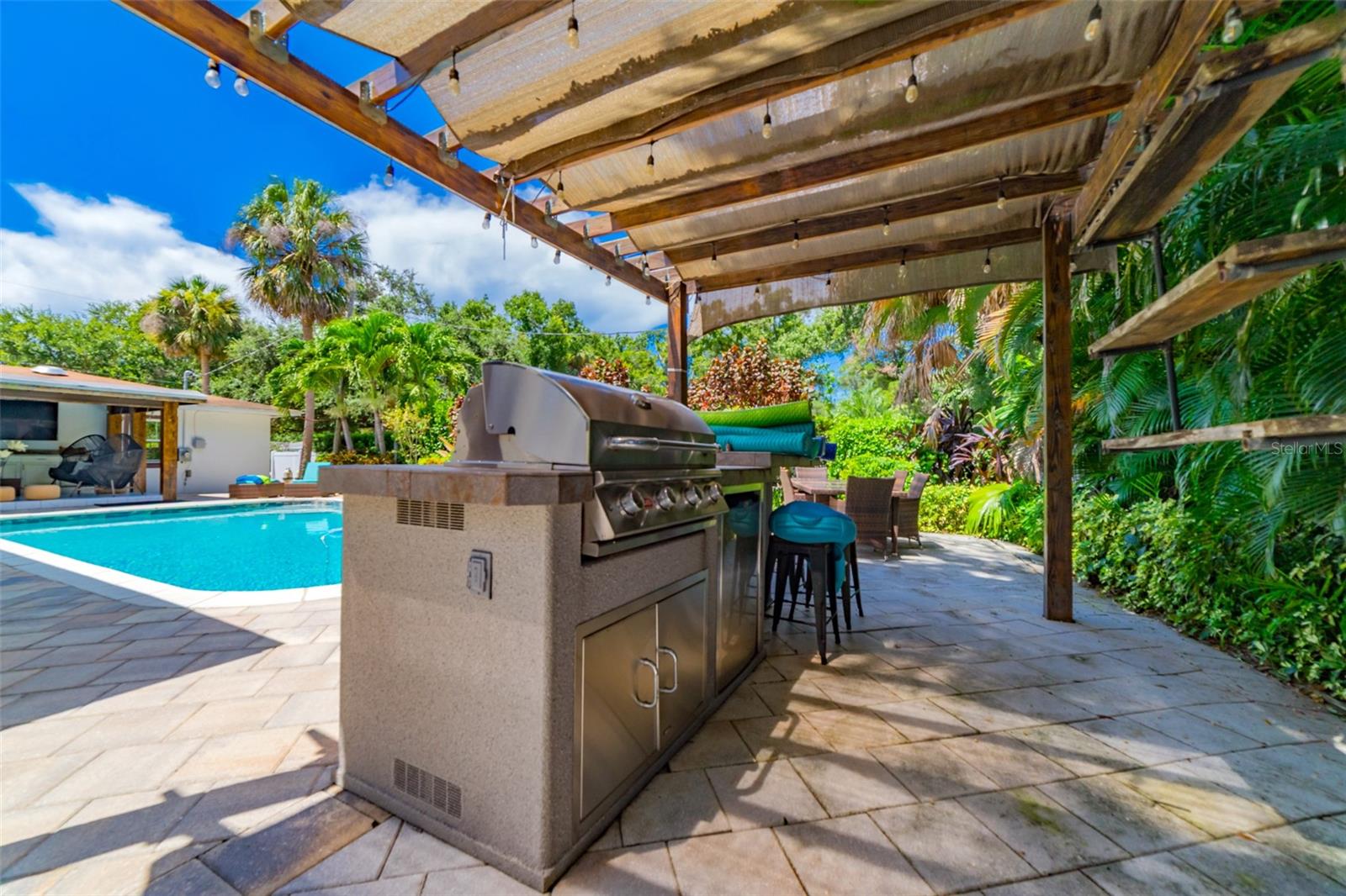 Image 59 of 81 For 4201 Dale Avenue