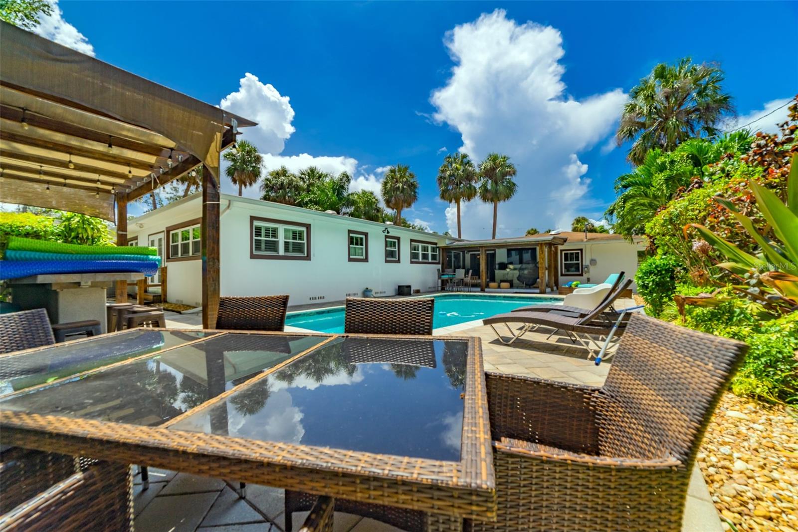 Image 60 of 81 For 4201 Dale Avenue