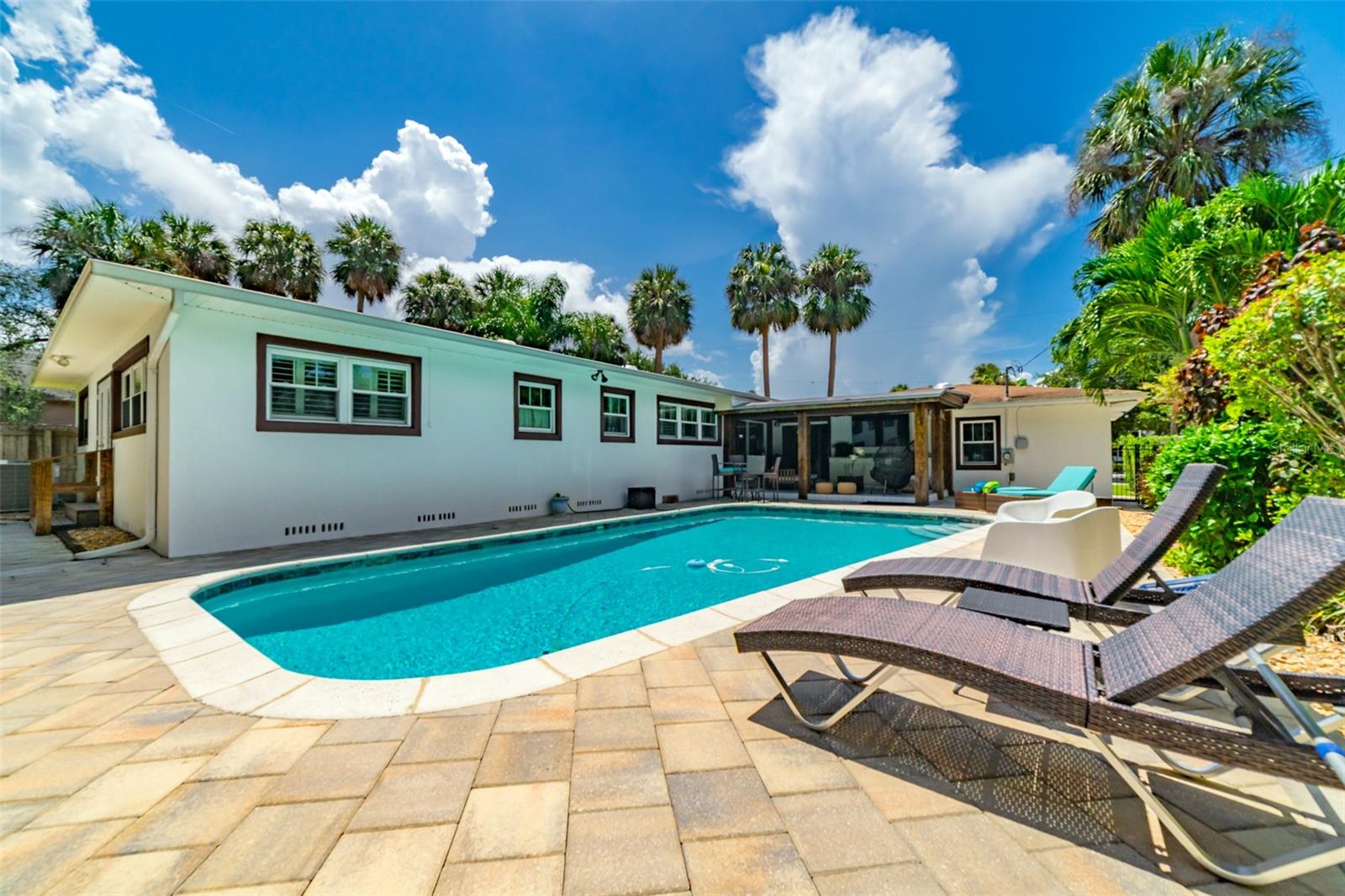 Image 61 of 81 For 4201 Dale Avenue