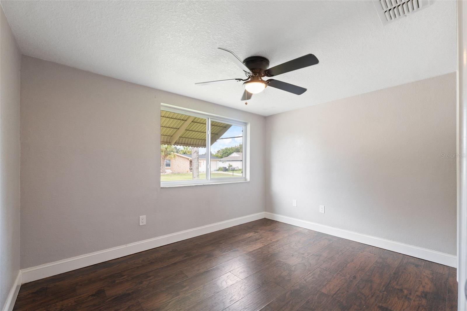 Image 13 of 53 For 4025 Sail Drive