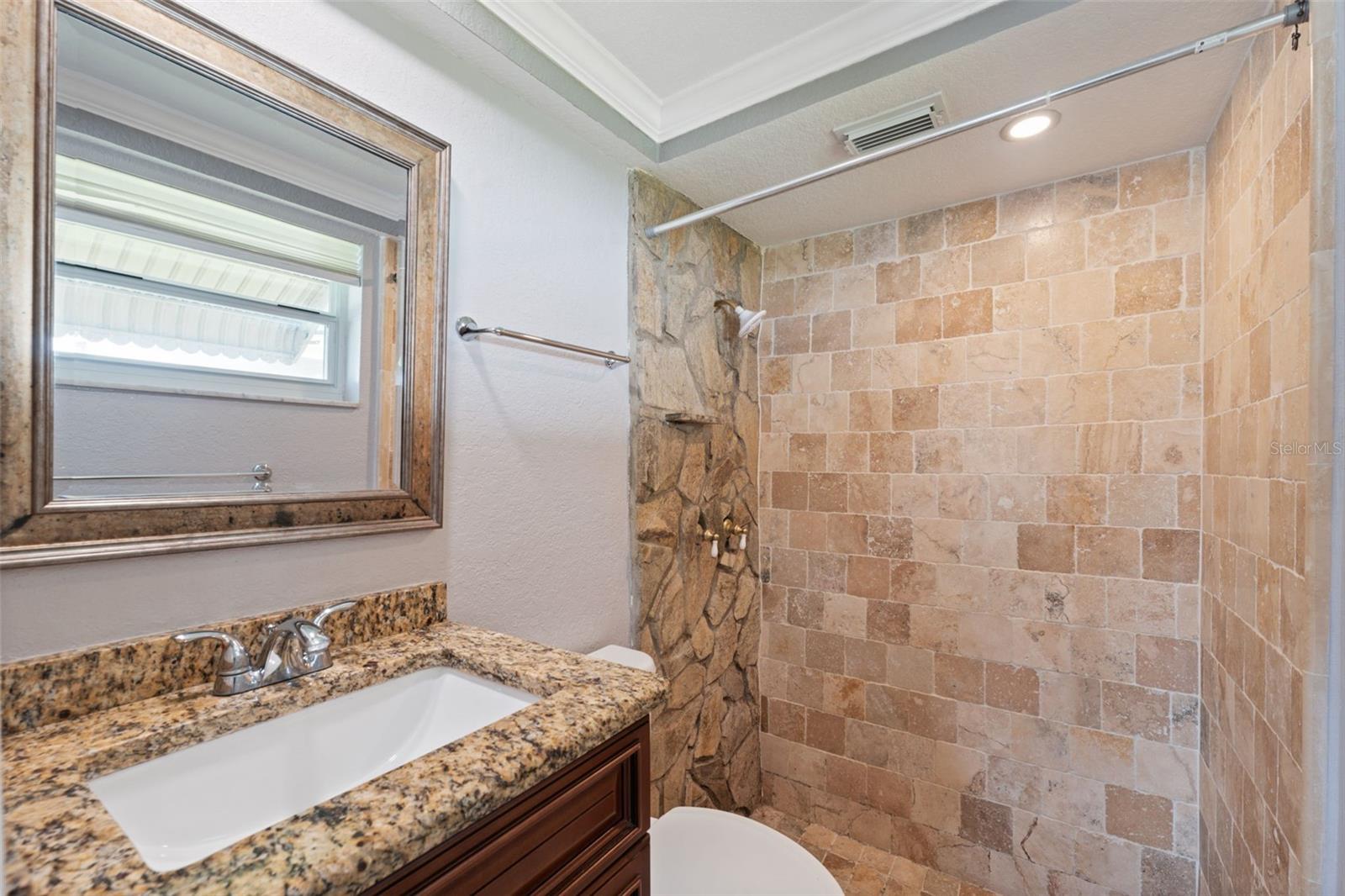 Image 15 of 53 For 4025 Sail Drive