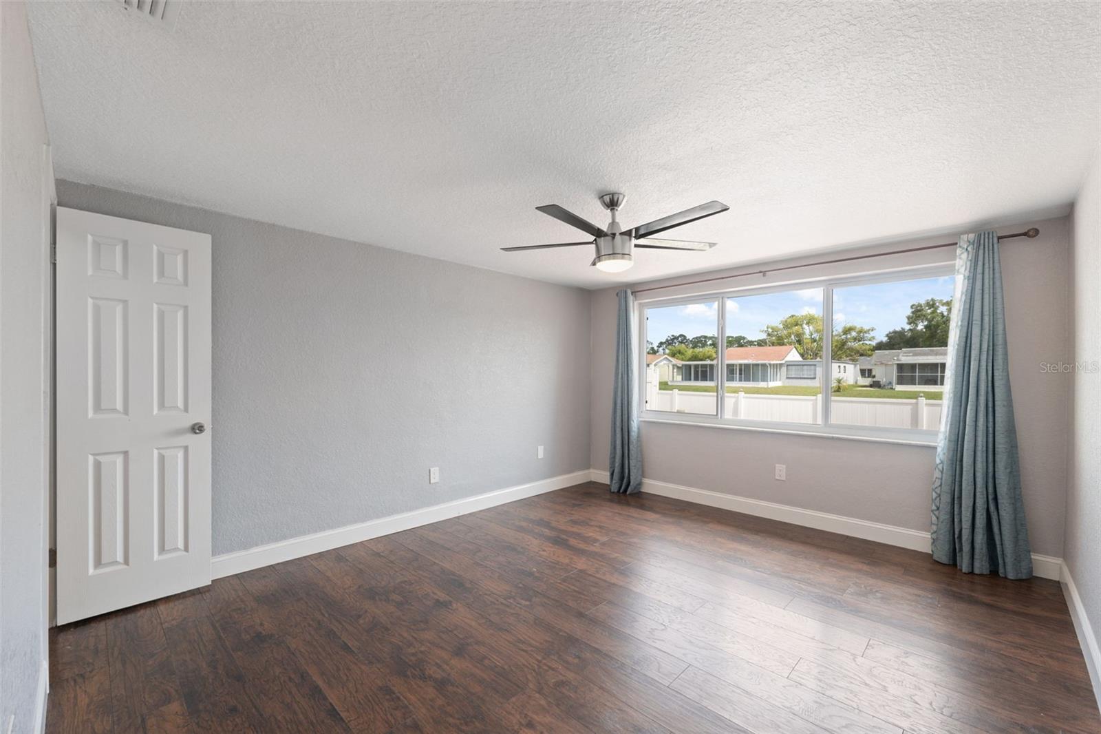 Image 17 of 53 For 4025 Sail Drive