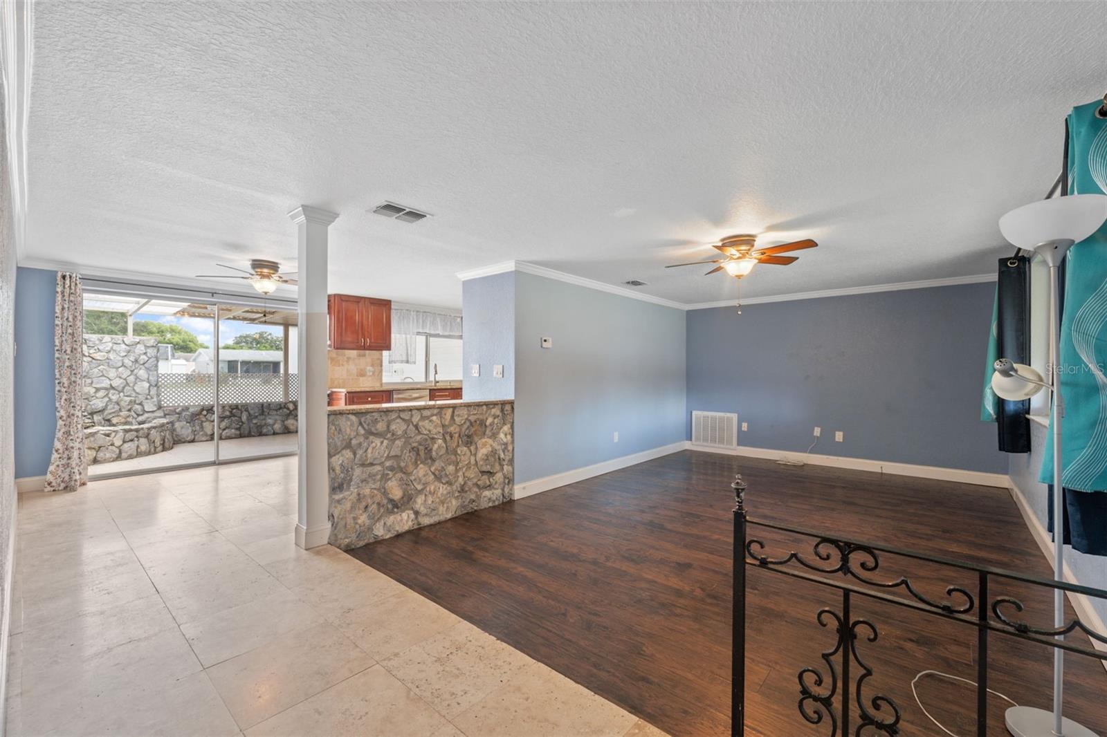 Image 18 of 53 For 4025 Sail Drive