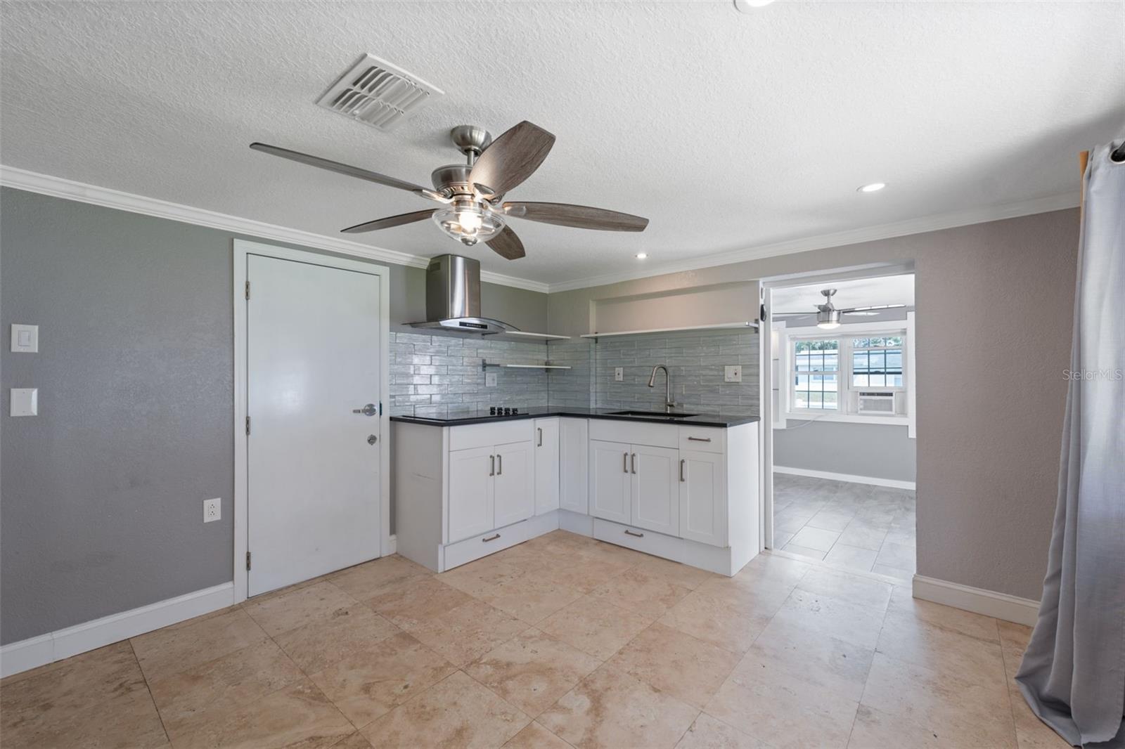 Image 30 of 53 For 4025 Sail Drive