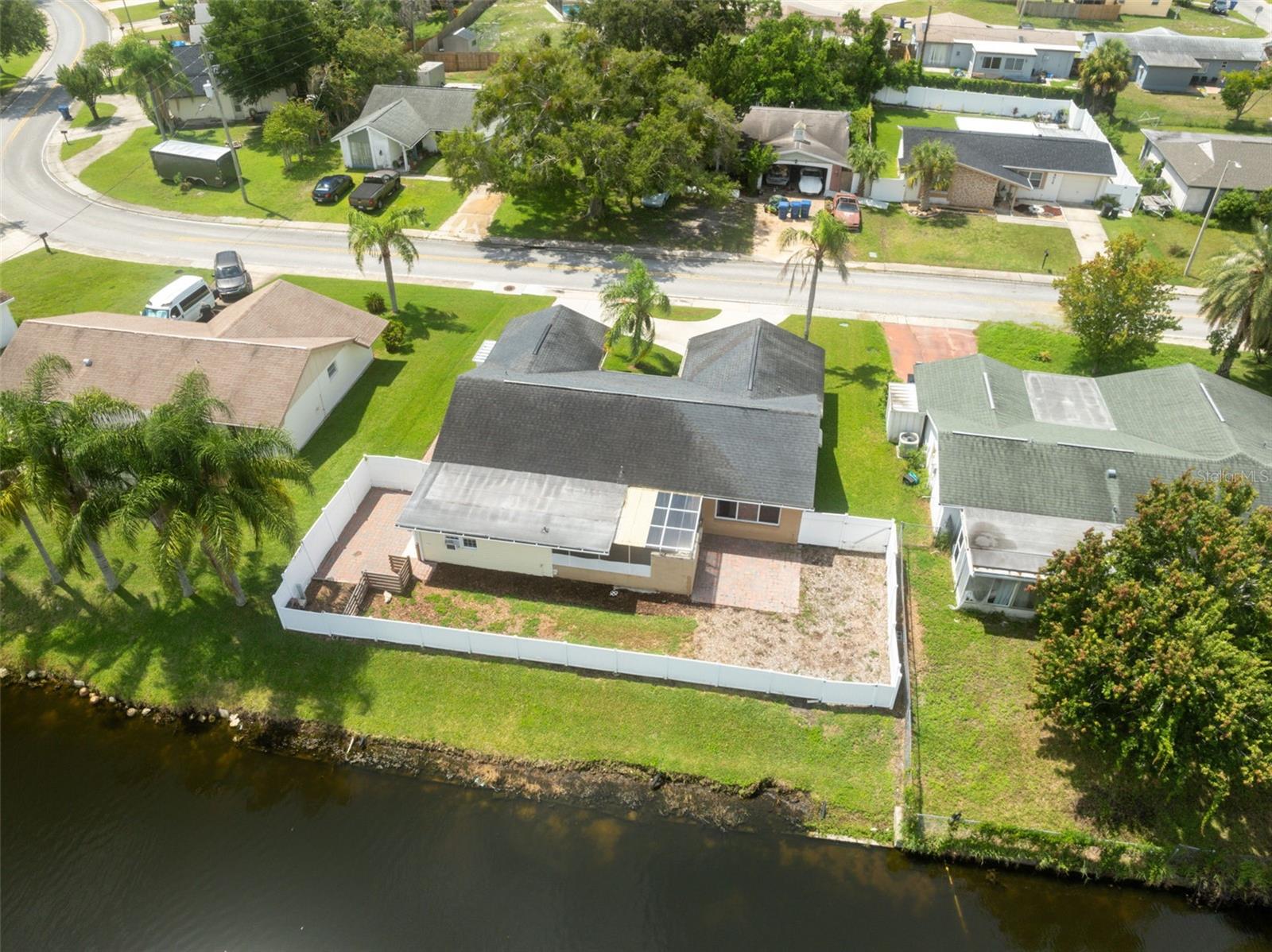 Image 38 of 53 For 4025 Sail Drive