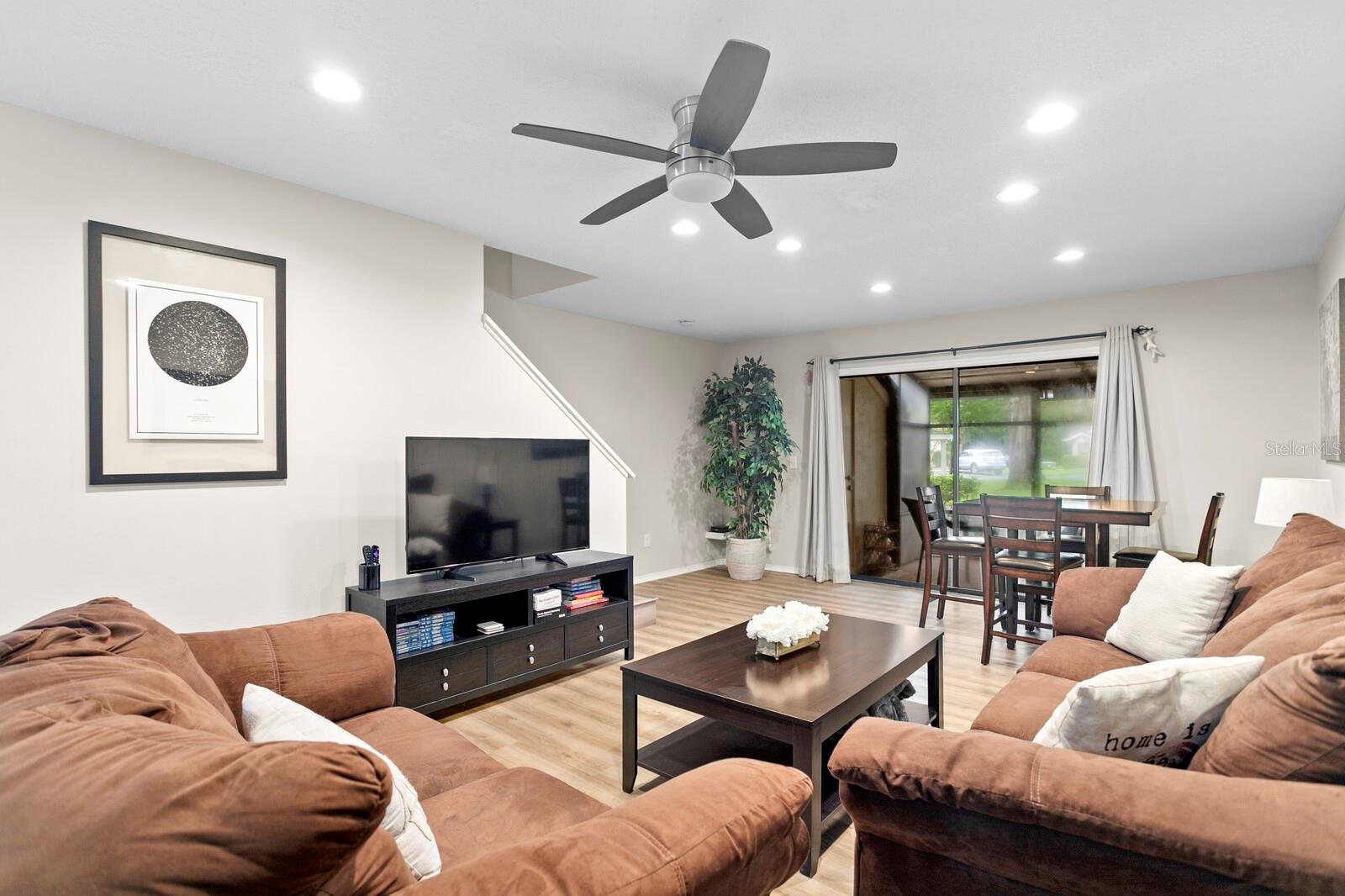 Image 10 of 26 For 5100 Burchette Road 306