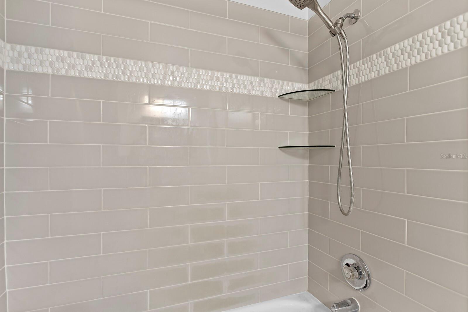 Image 18 of 26 For 5100 Burchette Road 306