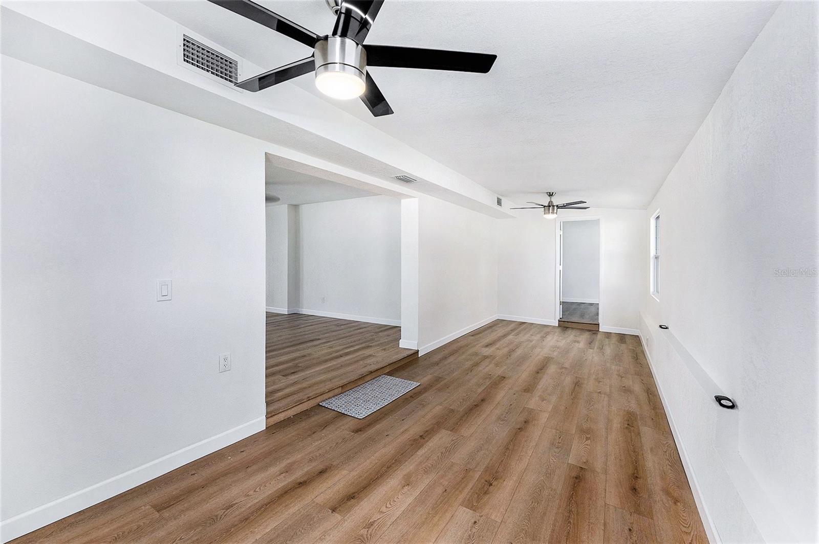 Image 22 of 28 For 5984 30th Avenue N