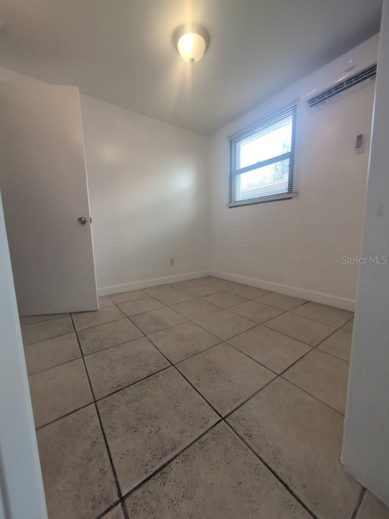 Image 11 of 19 For 10554 116th Avenue