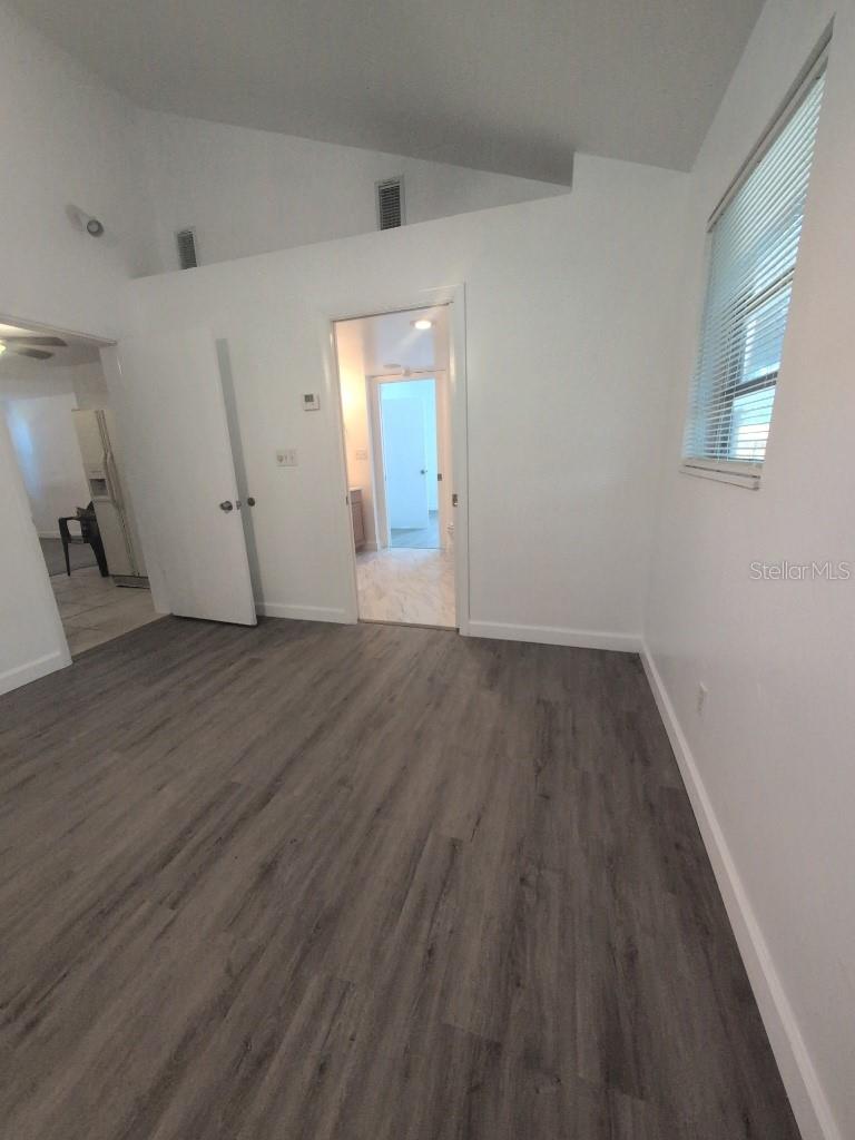 Image 7 of 19 For 10554 116th Avenue