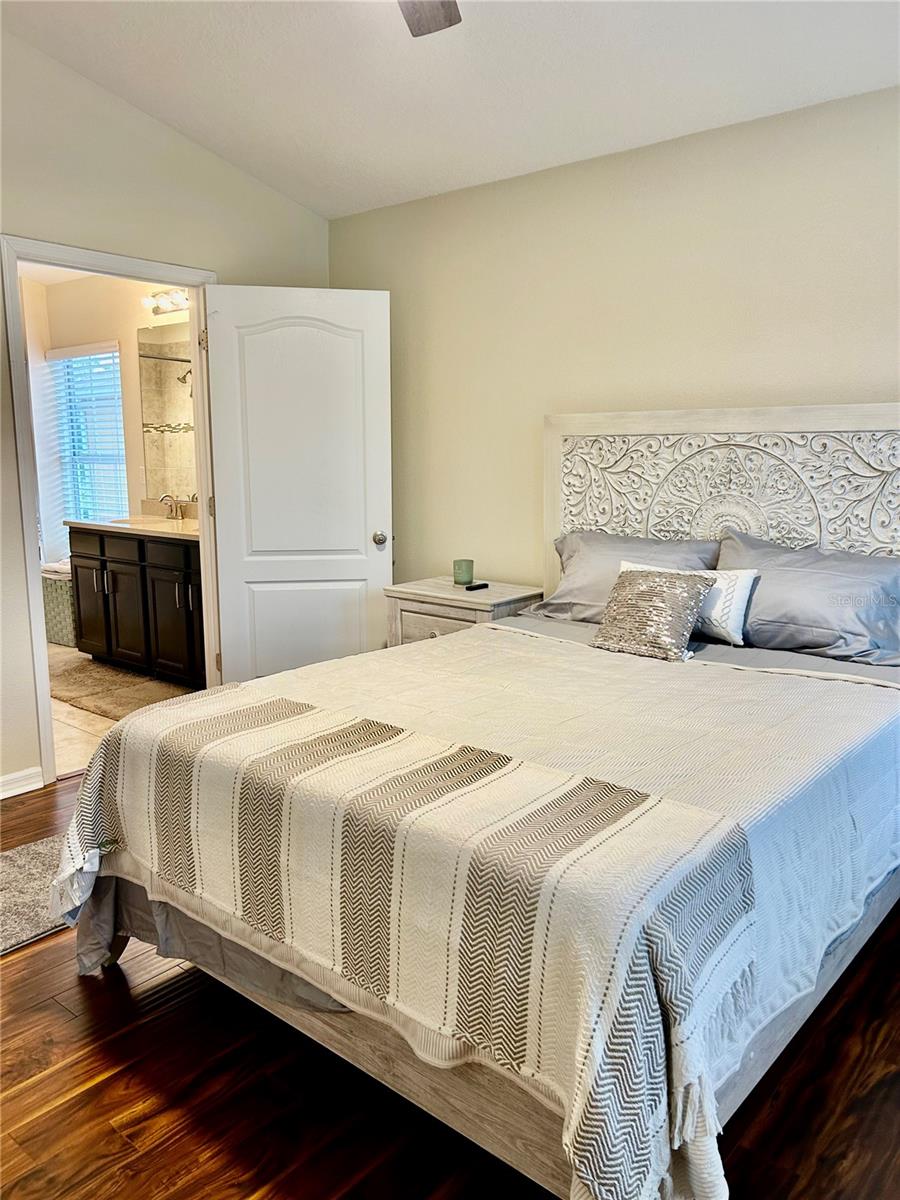 Image 2 of 7 For 7001 Interbay Boulevard 289