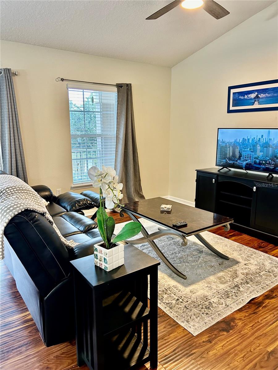 Image 6 of 7 For 7001 Interbay Boulevard 289
