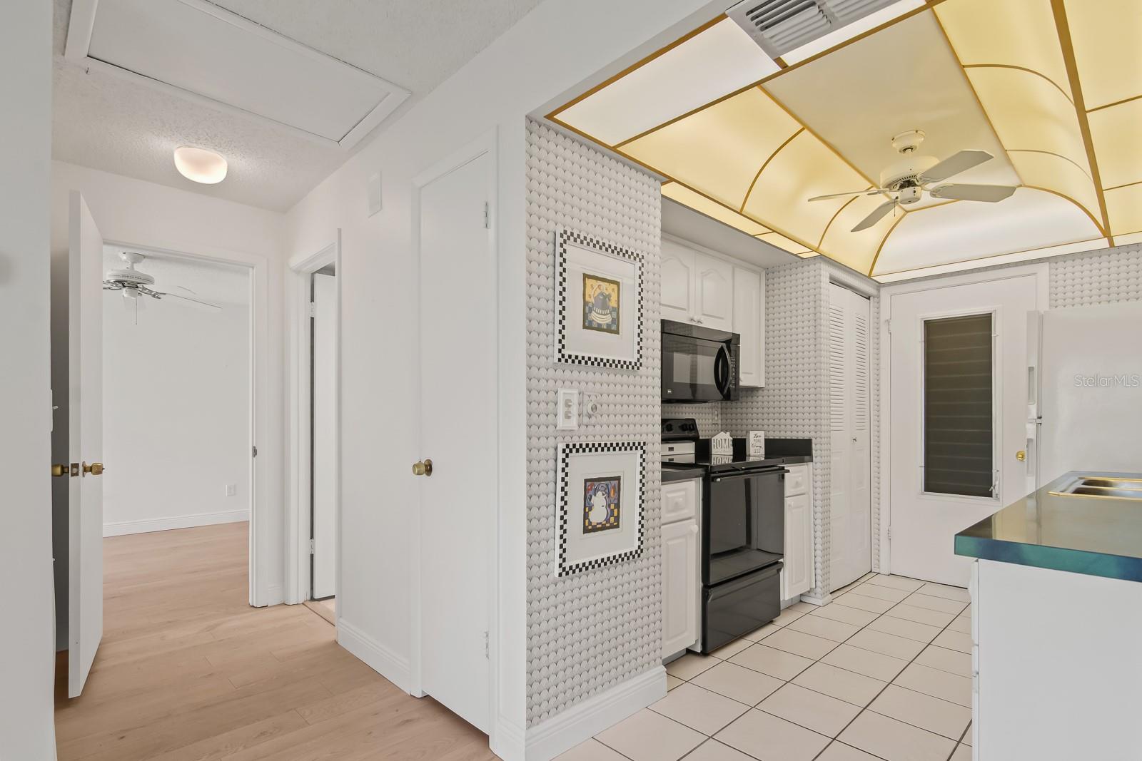 Image 11 of 36 For 2719 Sherbrooke Lane C