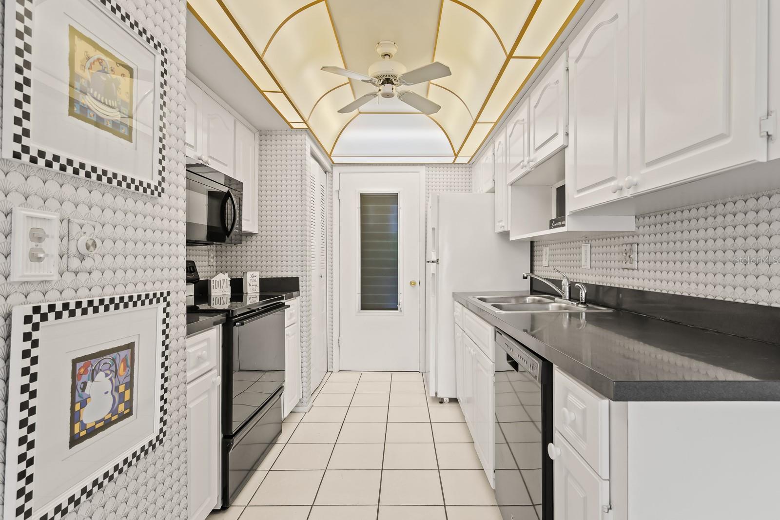 Image 12 of 36 For 2719 Sherbrooke Lane C