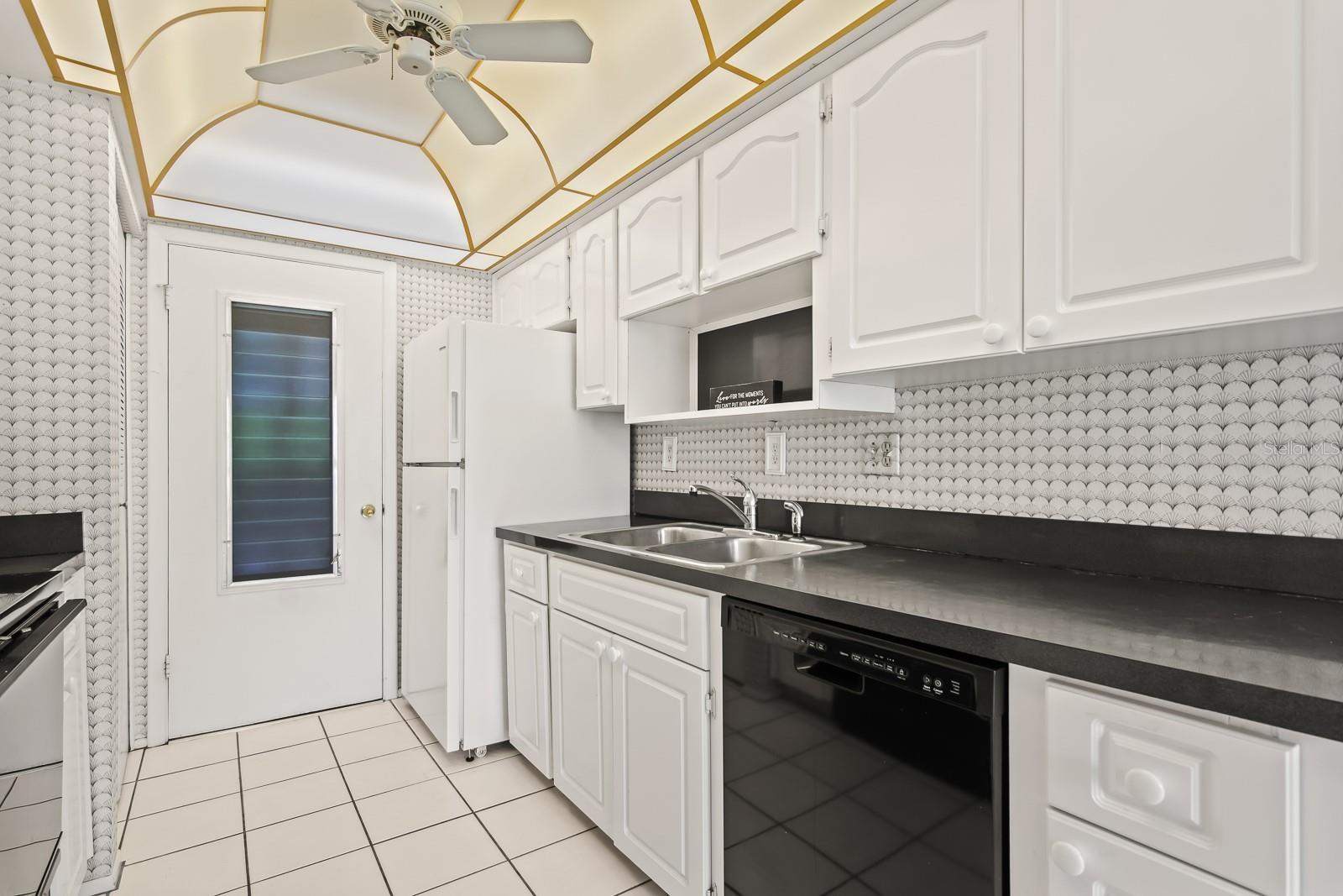 Image 13 of 36 For 2719 Sherbrooke Lane C