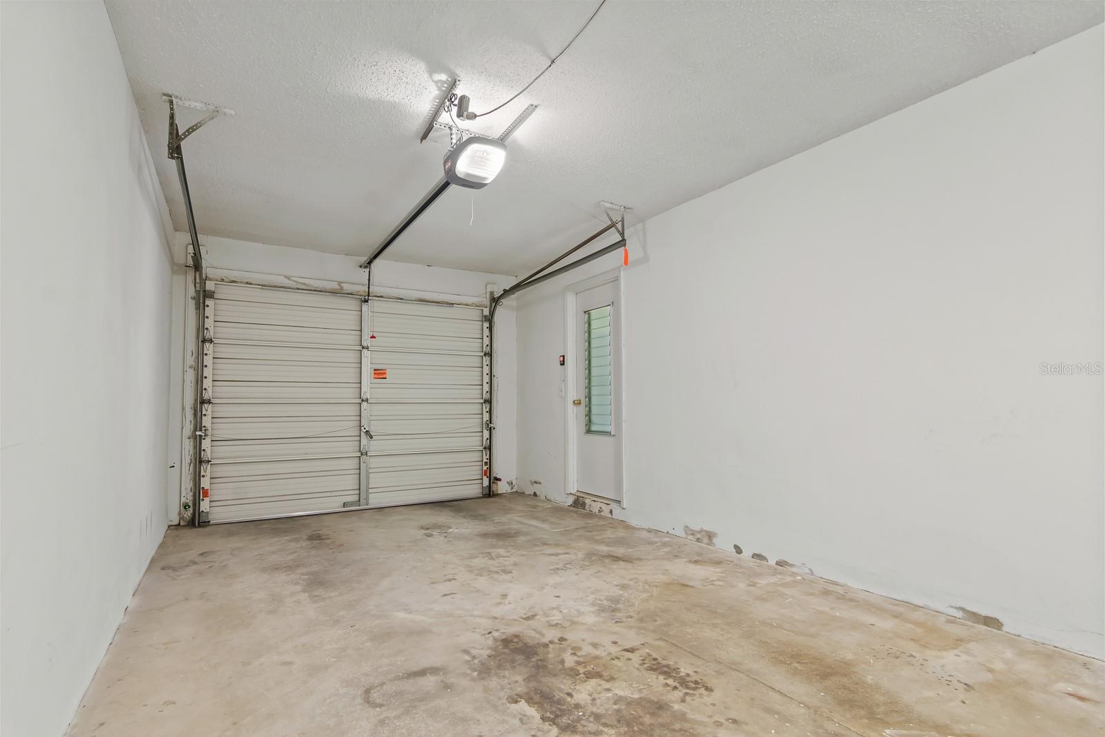 Image 24 of 36 For 2719 Sherbrooke Lane C