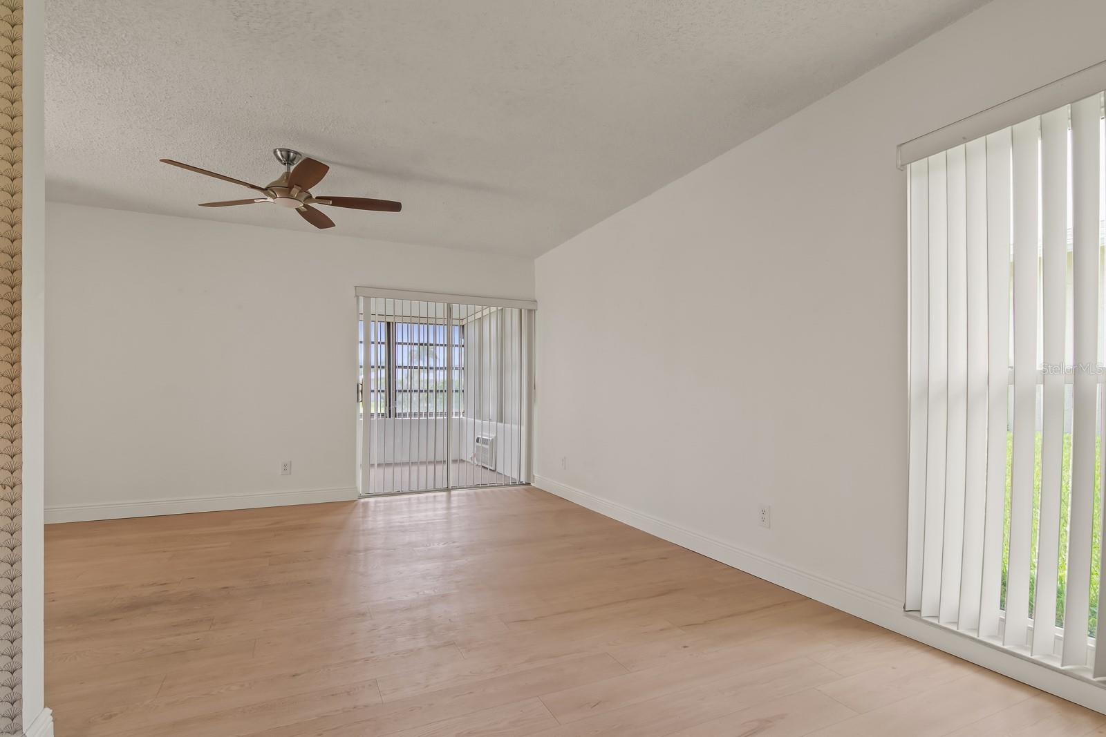 Image 6 of 36 For 2719 Sherbrooke Lane C