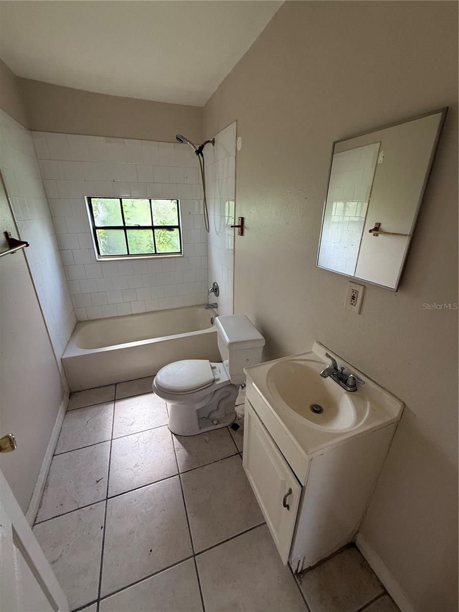 Image 10 of 28 For 4208 Cayuga Street