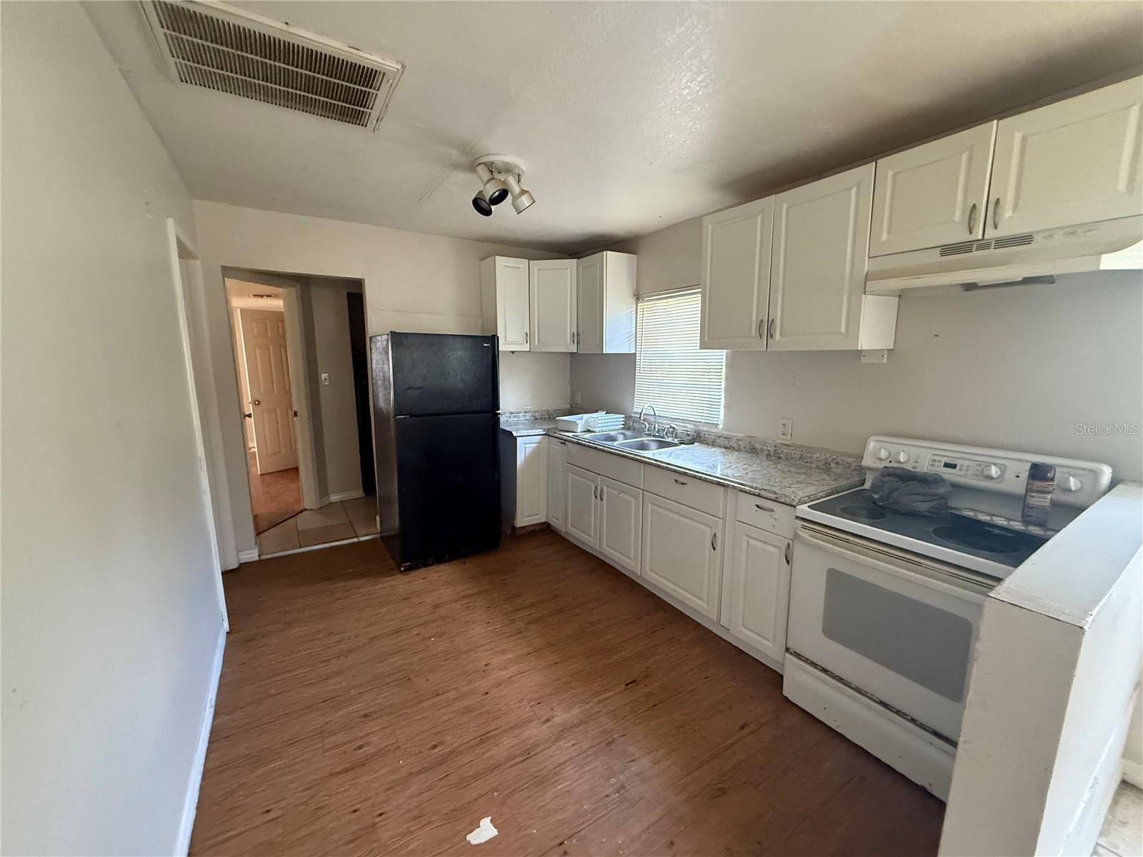 Image 13 of 28 For 4208 Cayuga Street