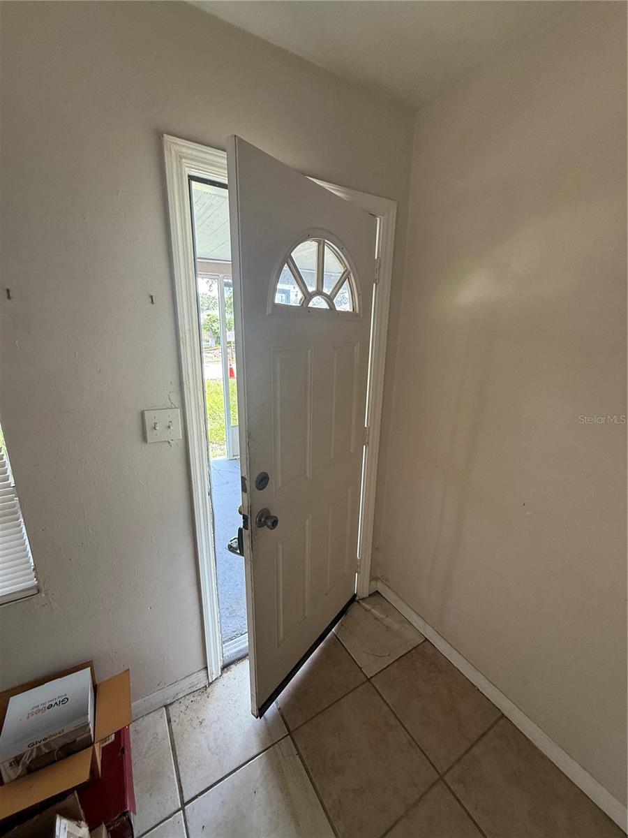 Image 5 of 28 For 4208 Cayuga Street