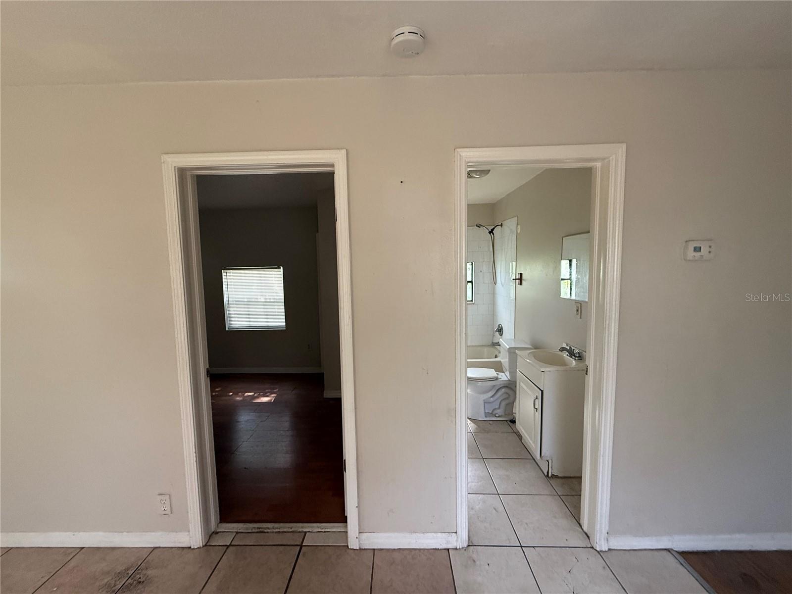 Image 8 of 28 For 4208 Cayuga Street