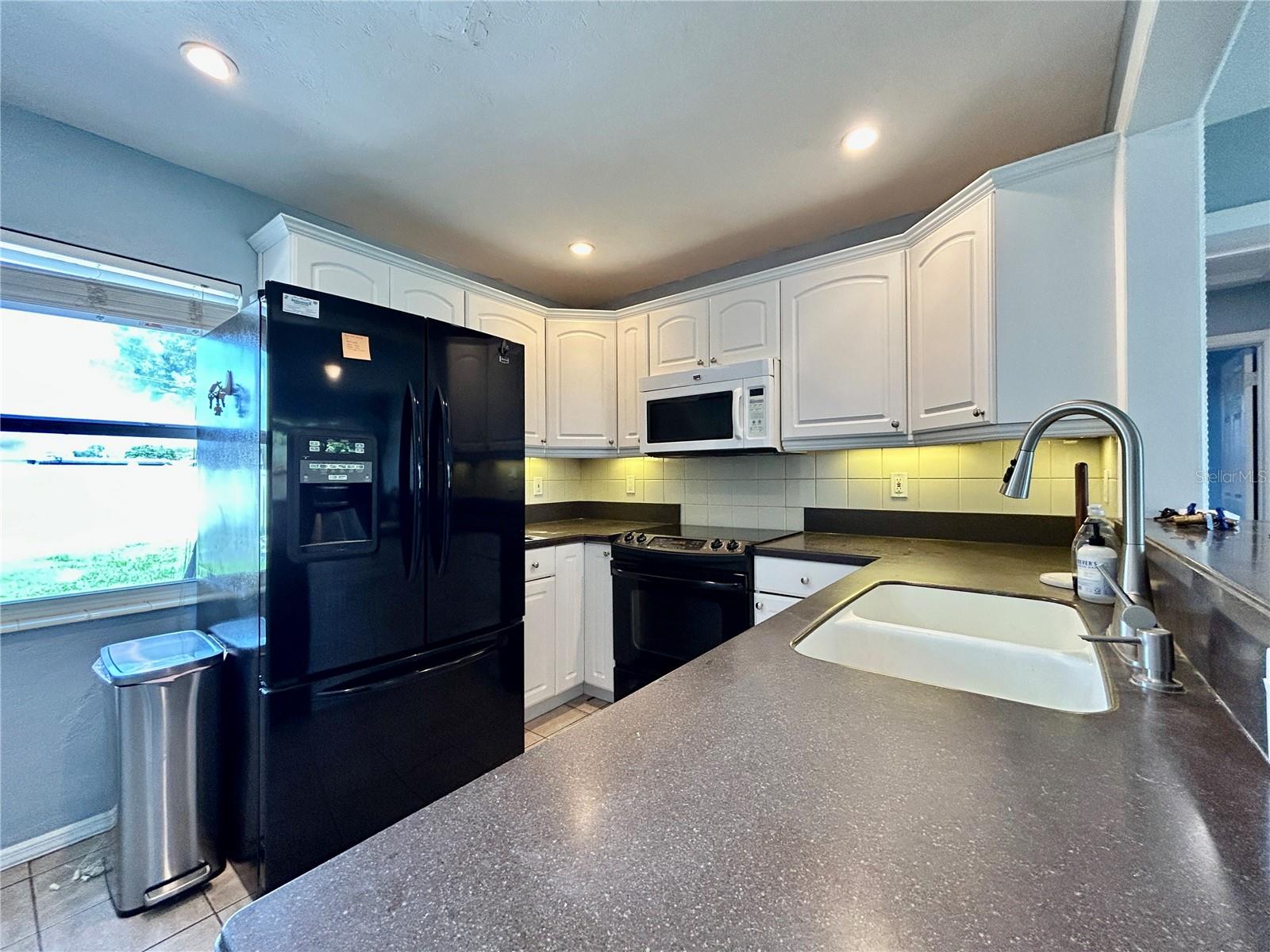Image 7 of 22 For 6821 Onyx Drive N