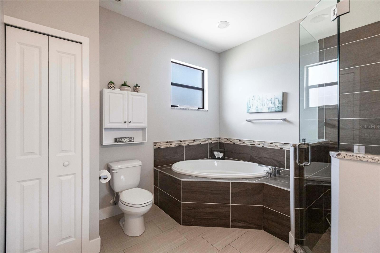 Image 23 of 56 For 217 10th Place