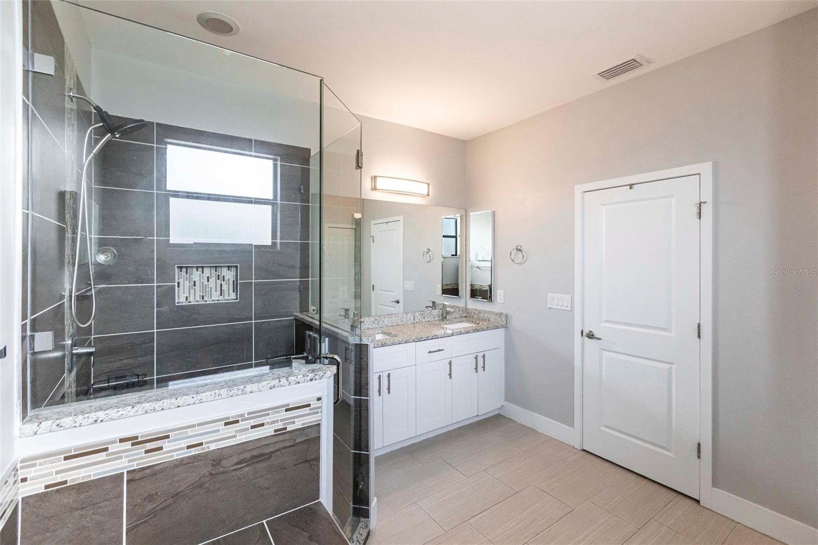 Image 24 of 56 For 217 10th Place