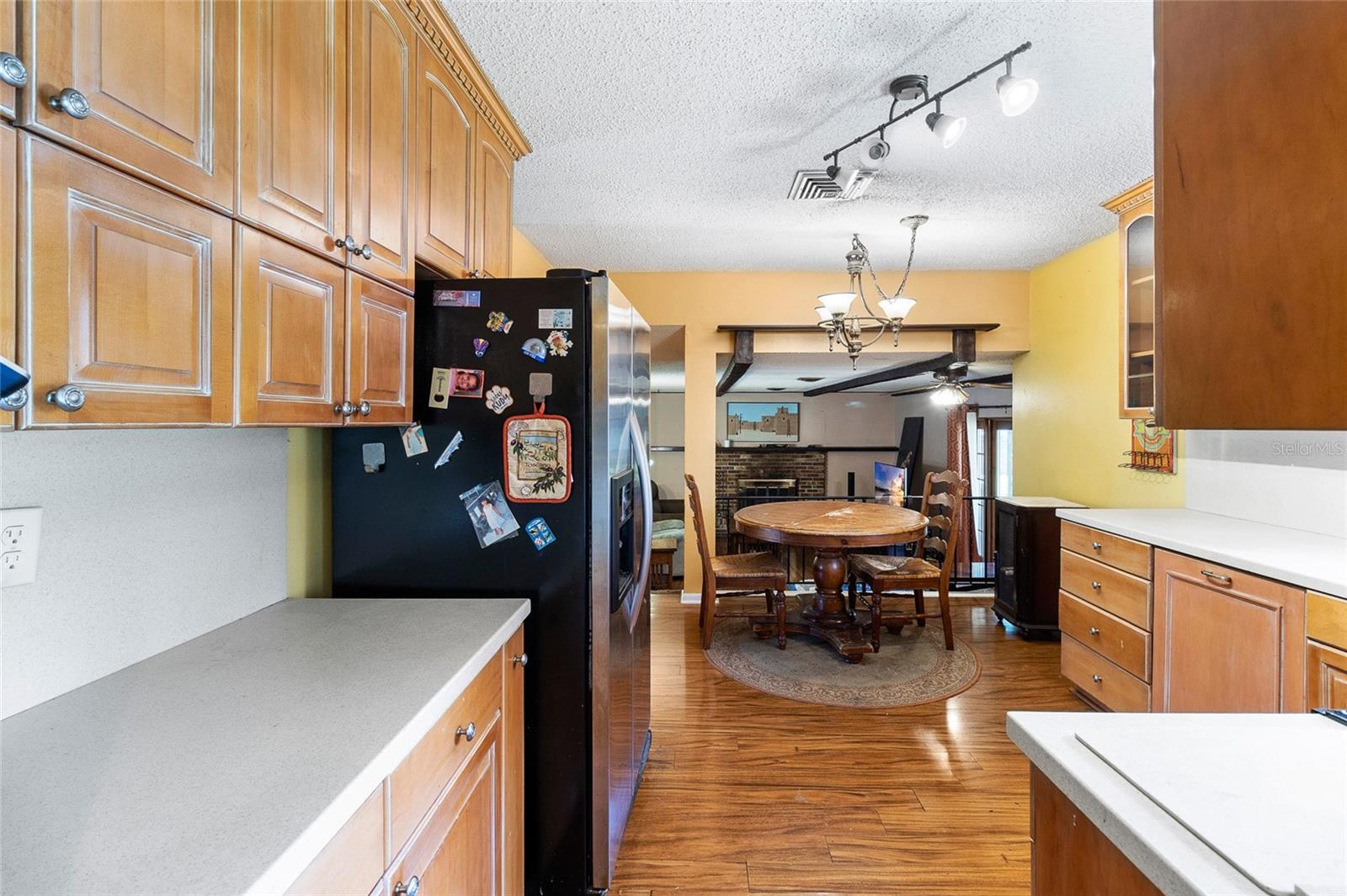 Image 10 of 77 For 8304 Pat Boulevard
