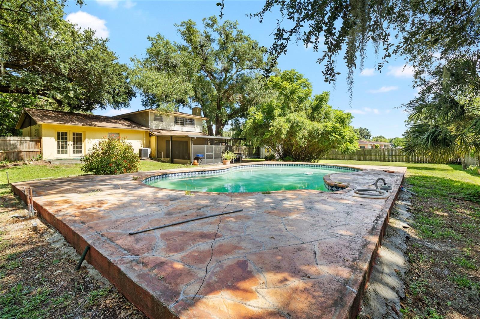 Image 35 of 77 For 8304 Pat Boulevard