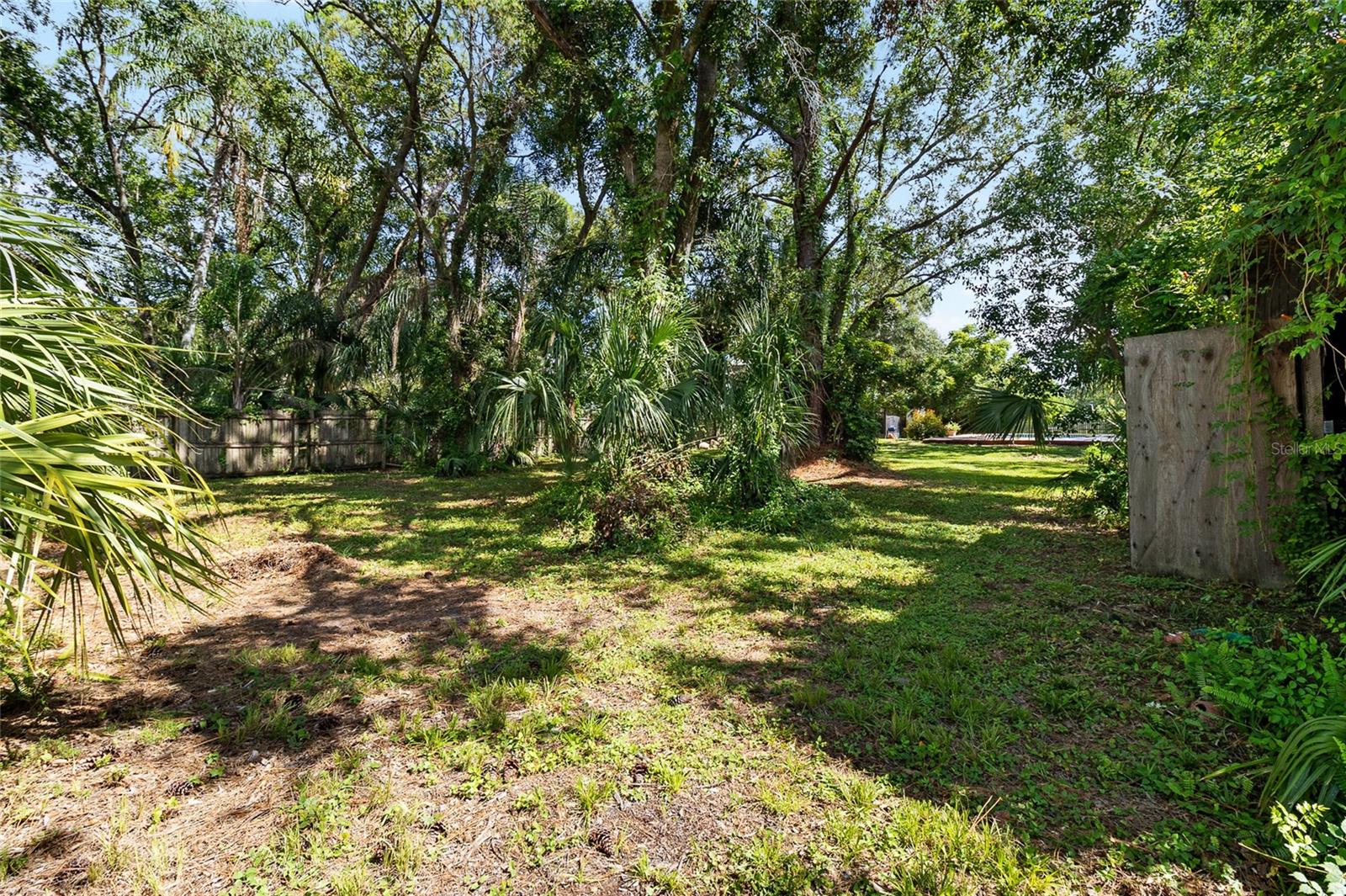 Image 40 of 77 For 8304 Pat Boulevard