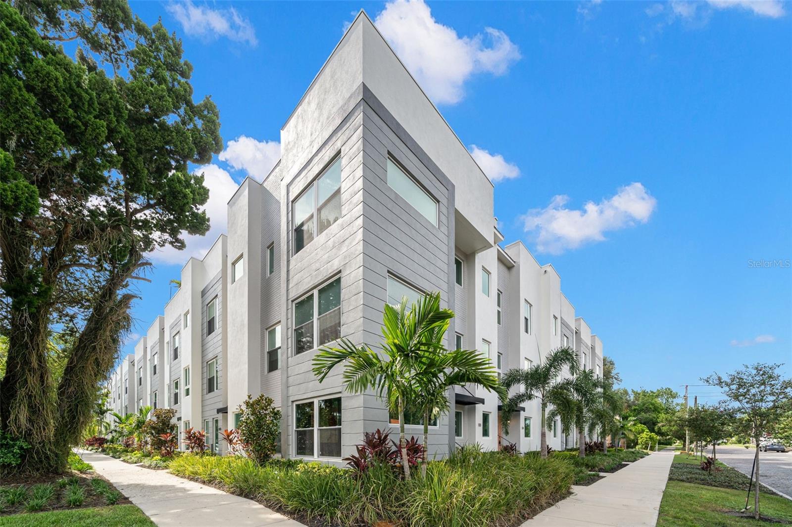 Details for 104 26th Street N, ST PETERSBURG, FL 33713