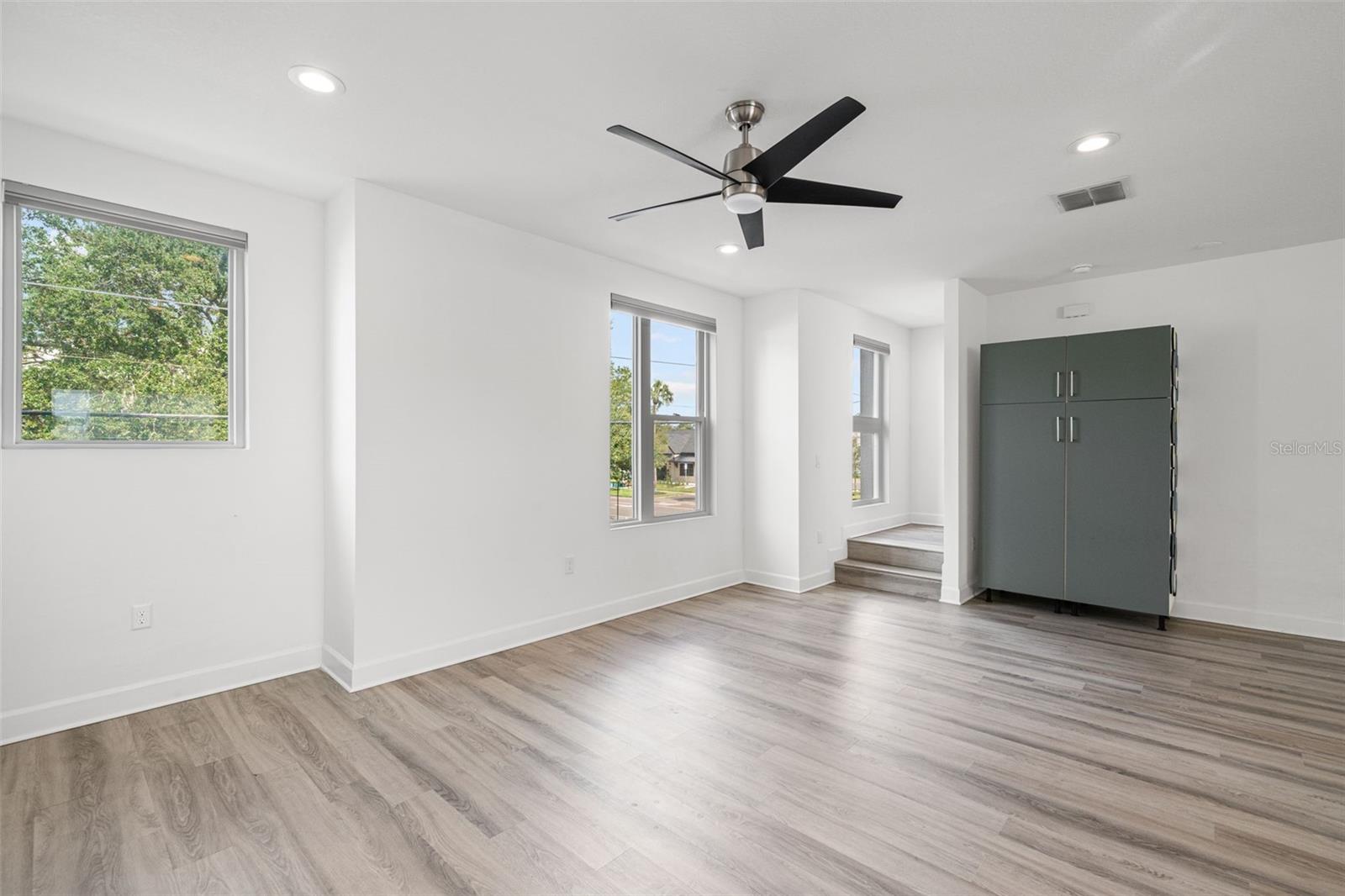 Image 4 of 25 For 104 26th Street N