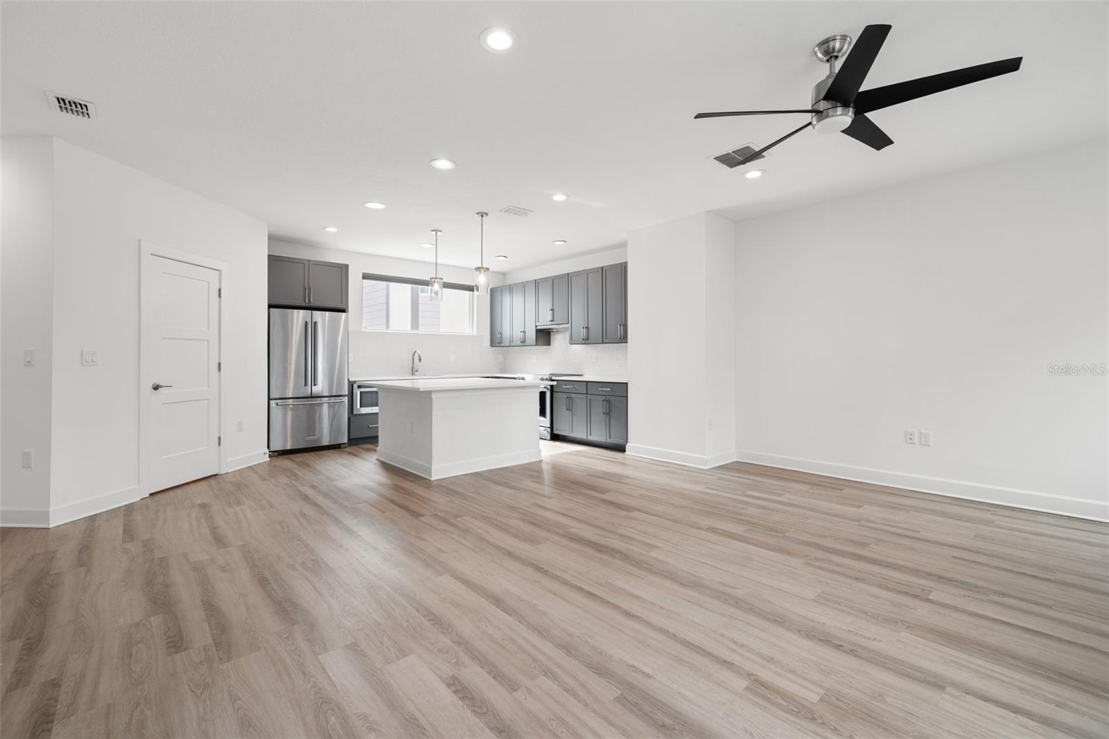 Image 5 of 25 For 104 26th Street N