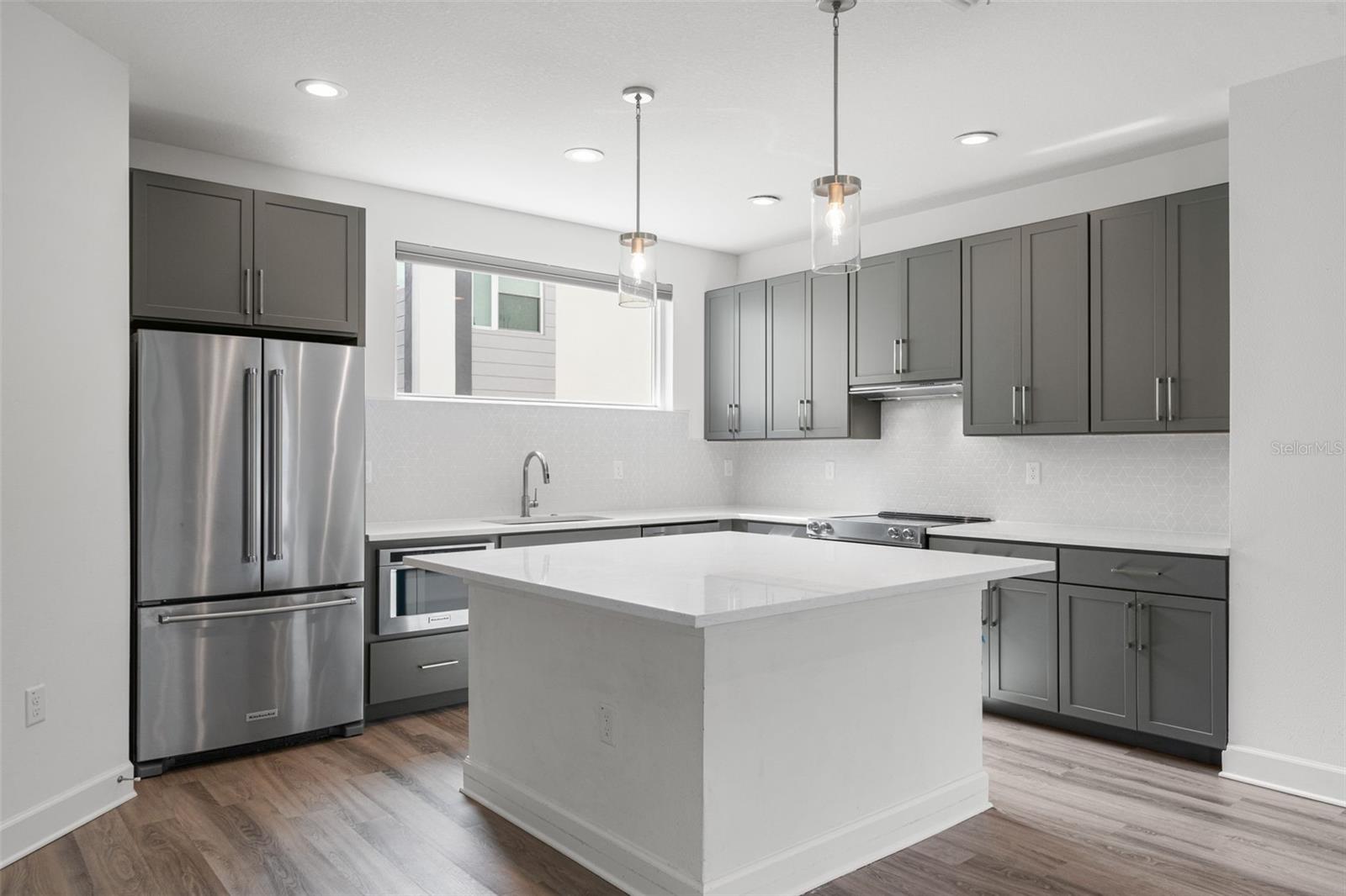 Image 7 of 25 For 104 26th Street N