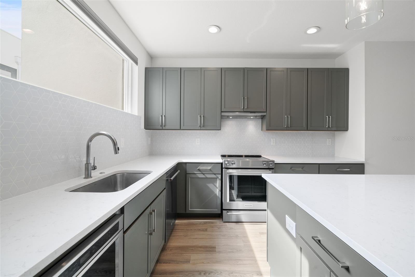 Image 8 of 25 For 104 26th Street N