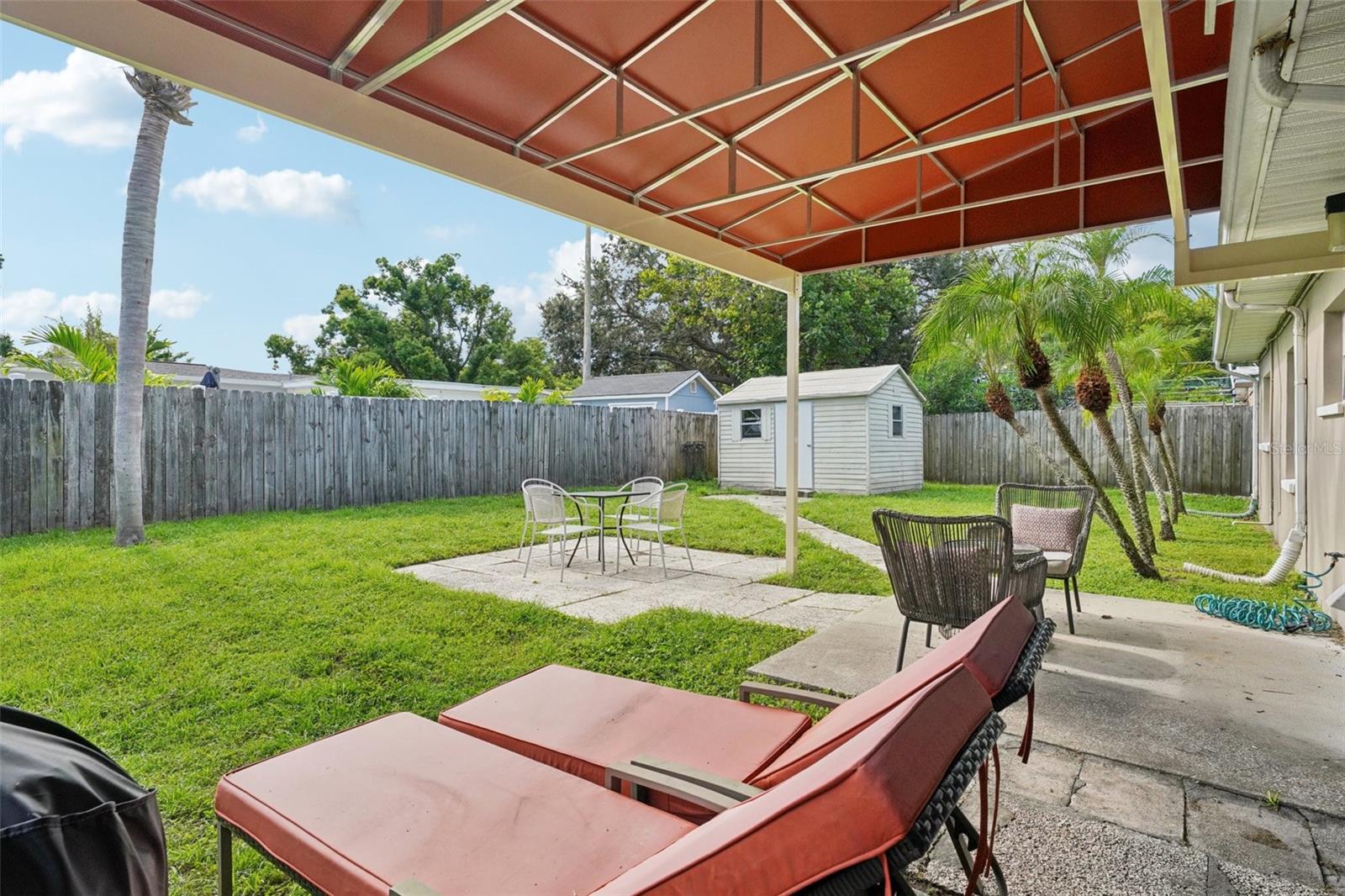 Listing photo id 18 for 4502 Hale Avenue