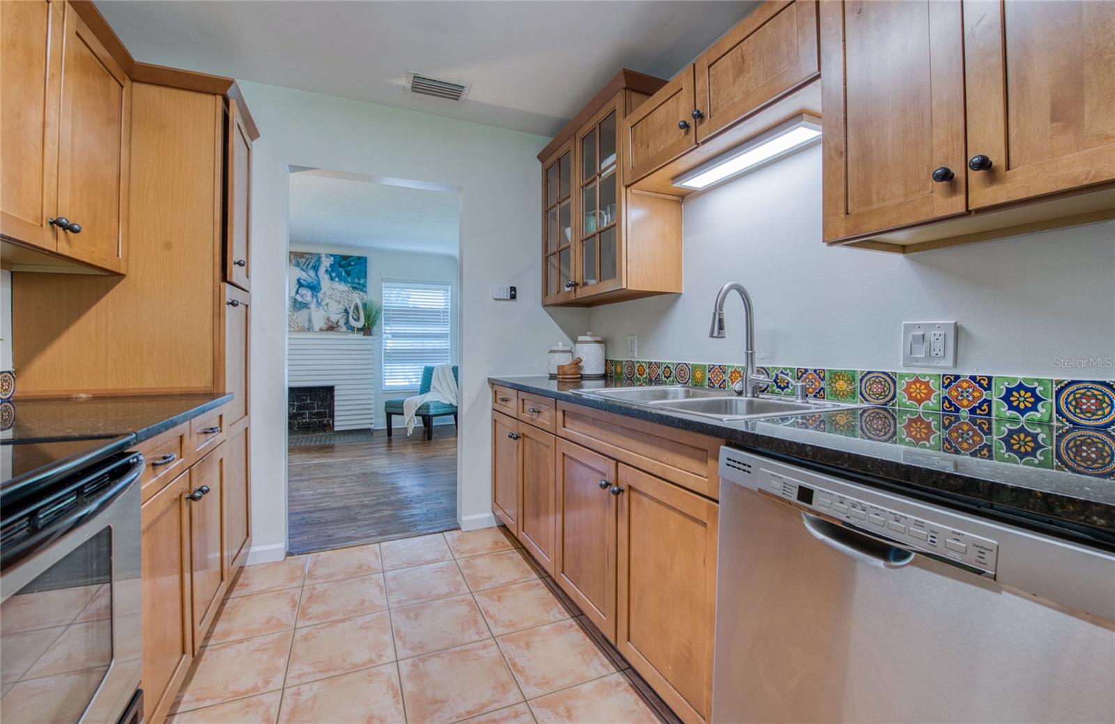Image 15 of 58 For 1807 23rd Avenue N