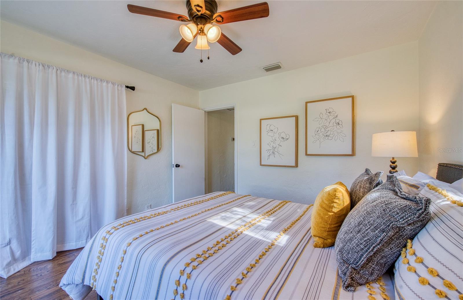Image 22 of 58 For 1807 23rd Avenue N