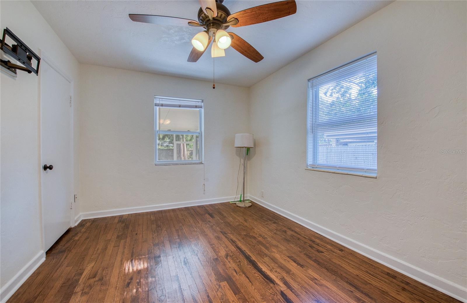 Image 29 of 58 For 1807 23rd Avenue N
