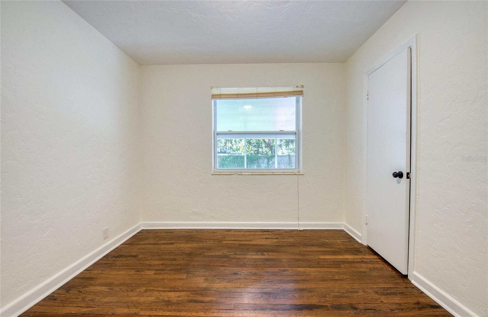 Image 33 of 58 For 1807 23rd Avenue N