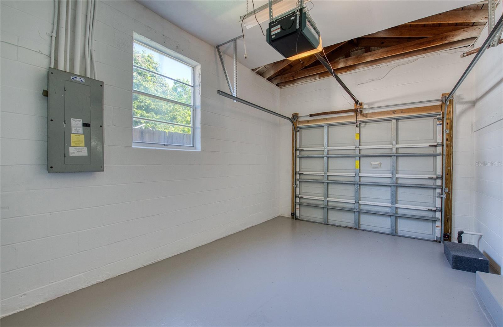 Image 38 of 58 For 1807 23rd Avenue N