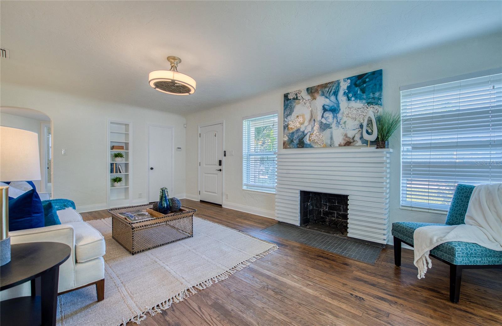Image 4 of 58 For 1807 23rd Avenue N