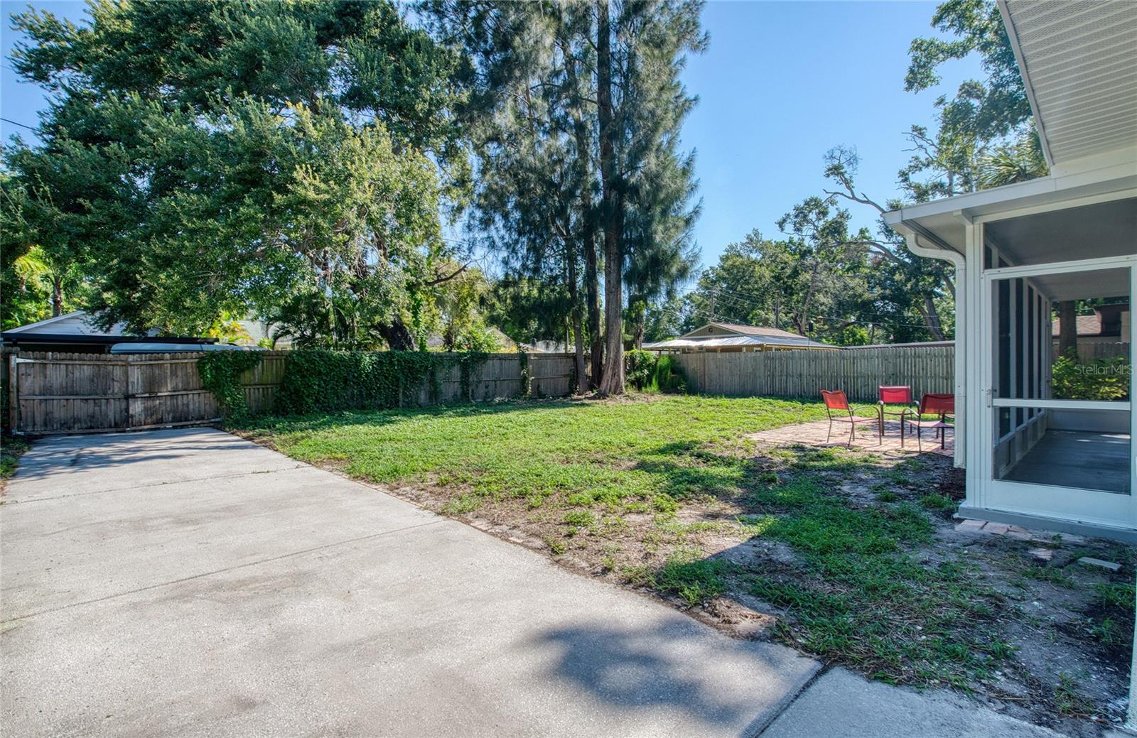 Image 42 of 58 For 1807 23rd Avenue N