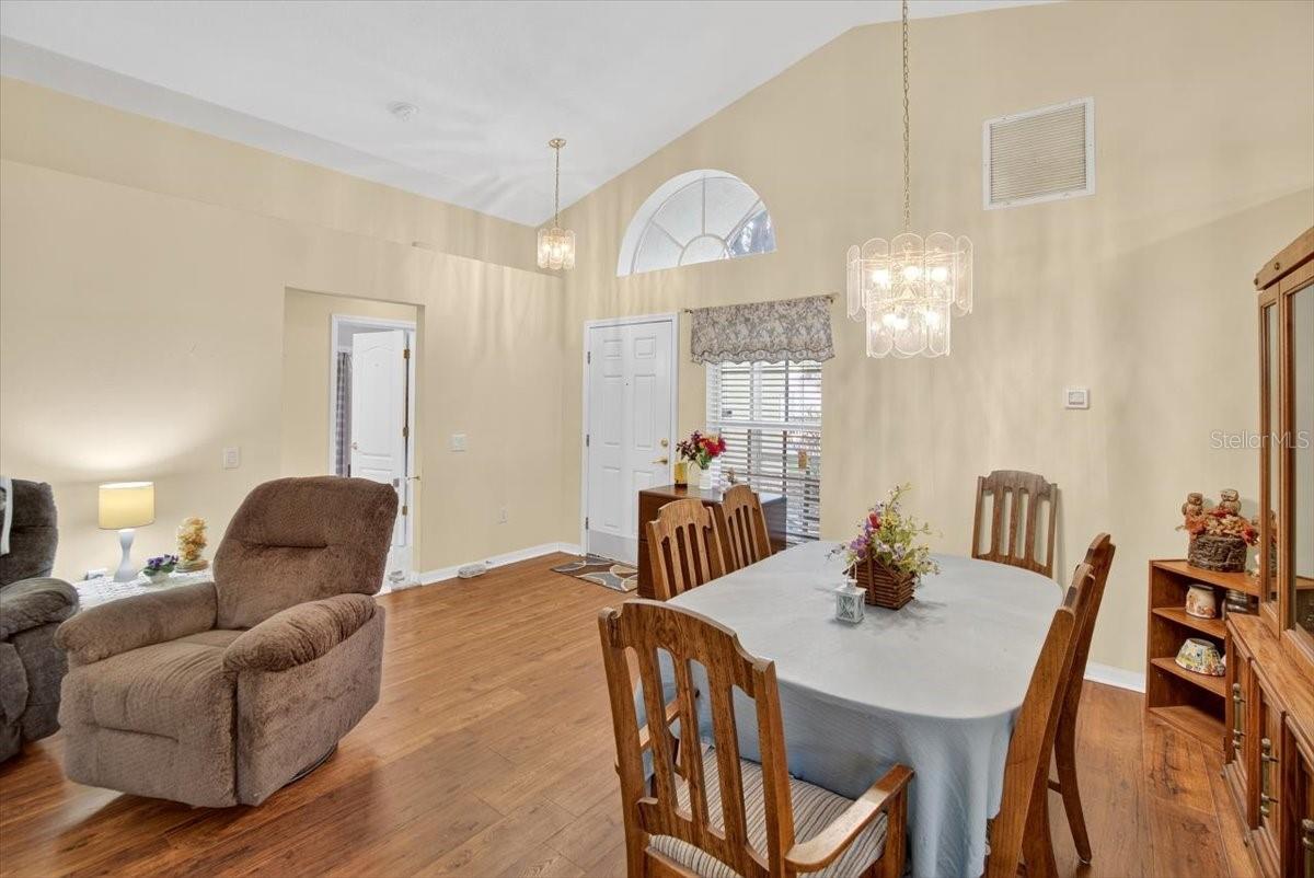 Image 5 of 26 For 12833 Kings Lake Drive