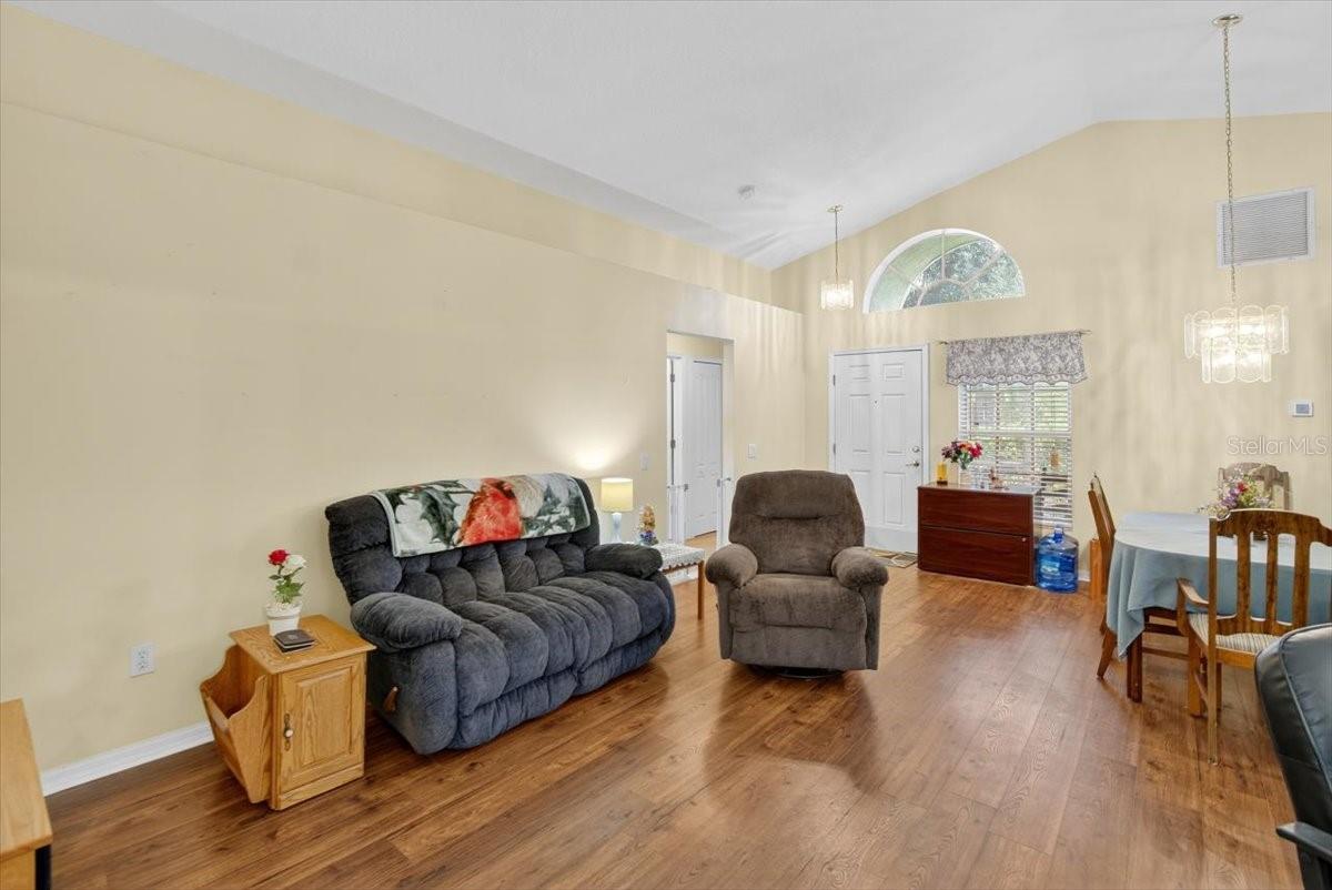 Image 6 of 26 For 12833 Kings Lake Drive